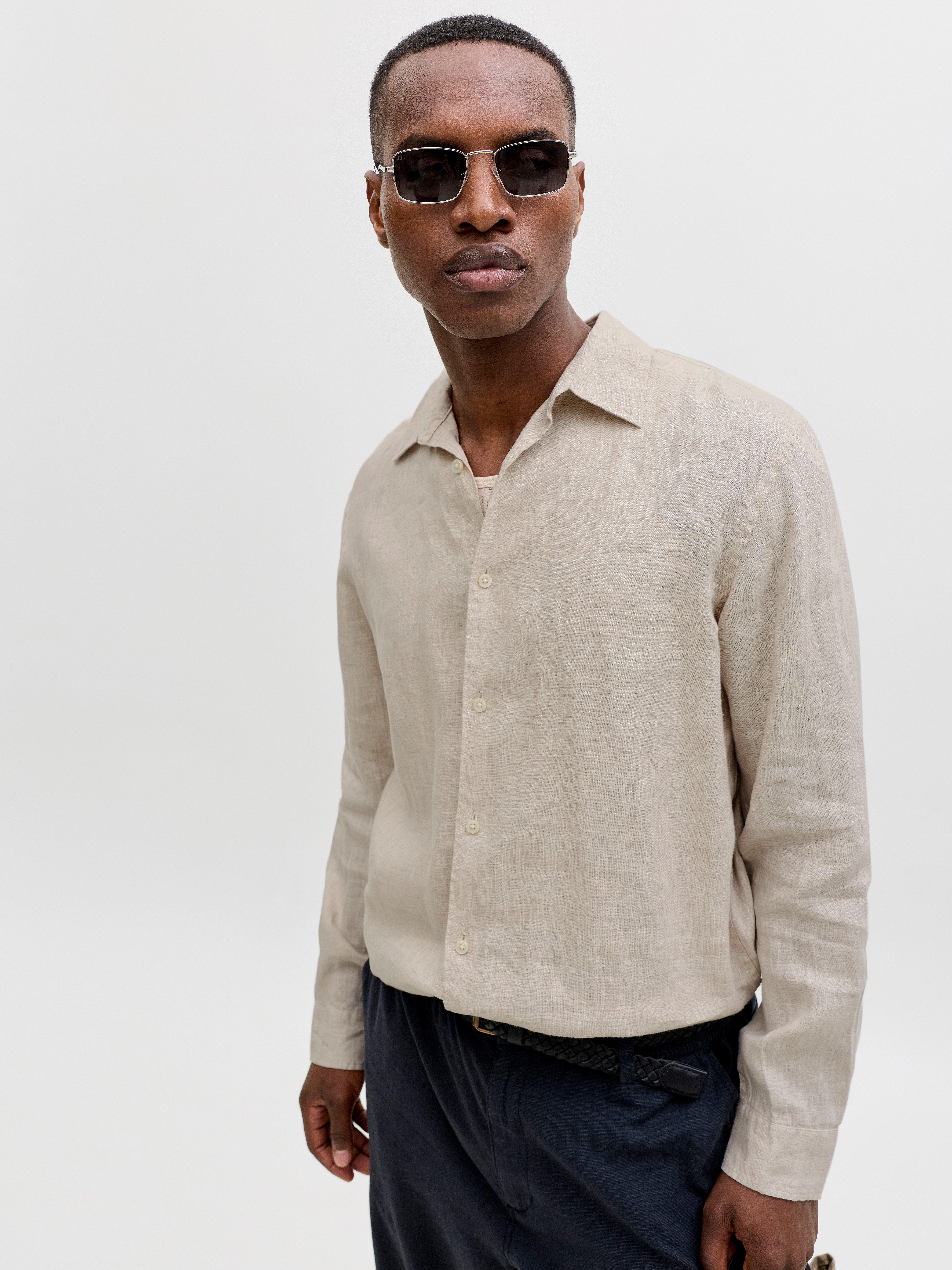 Jack & Jones Langarmhemd JPRBLALAWRENCE LINEN LS SHIRT SN Leinen, relaxed fit – Bild 2 von 5