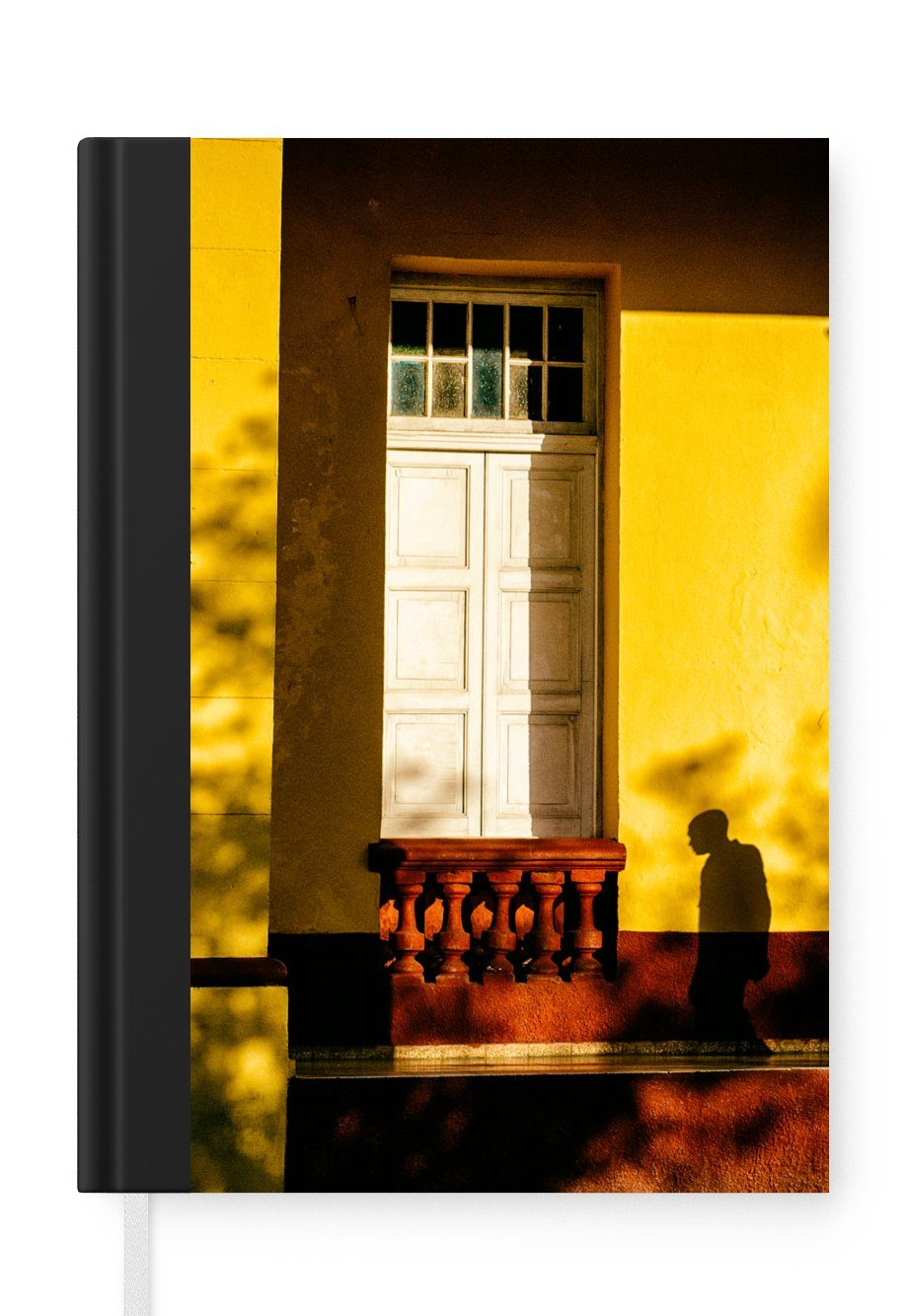 MuchoWow Notizbuch Tür - Gelb - Architektur - Schatten, Journal, Merkzettel, Tagebuch, Notizheft, A5, 98 Seiten, Haushaltsbuch