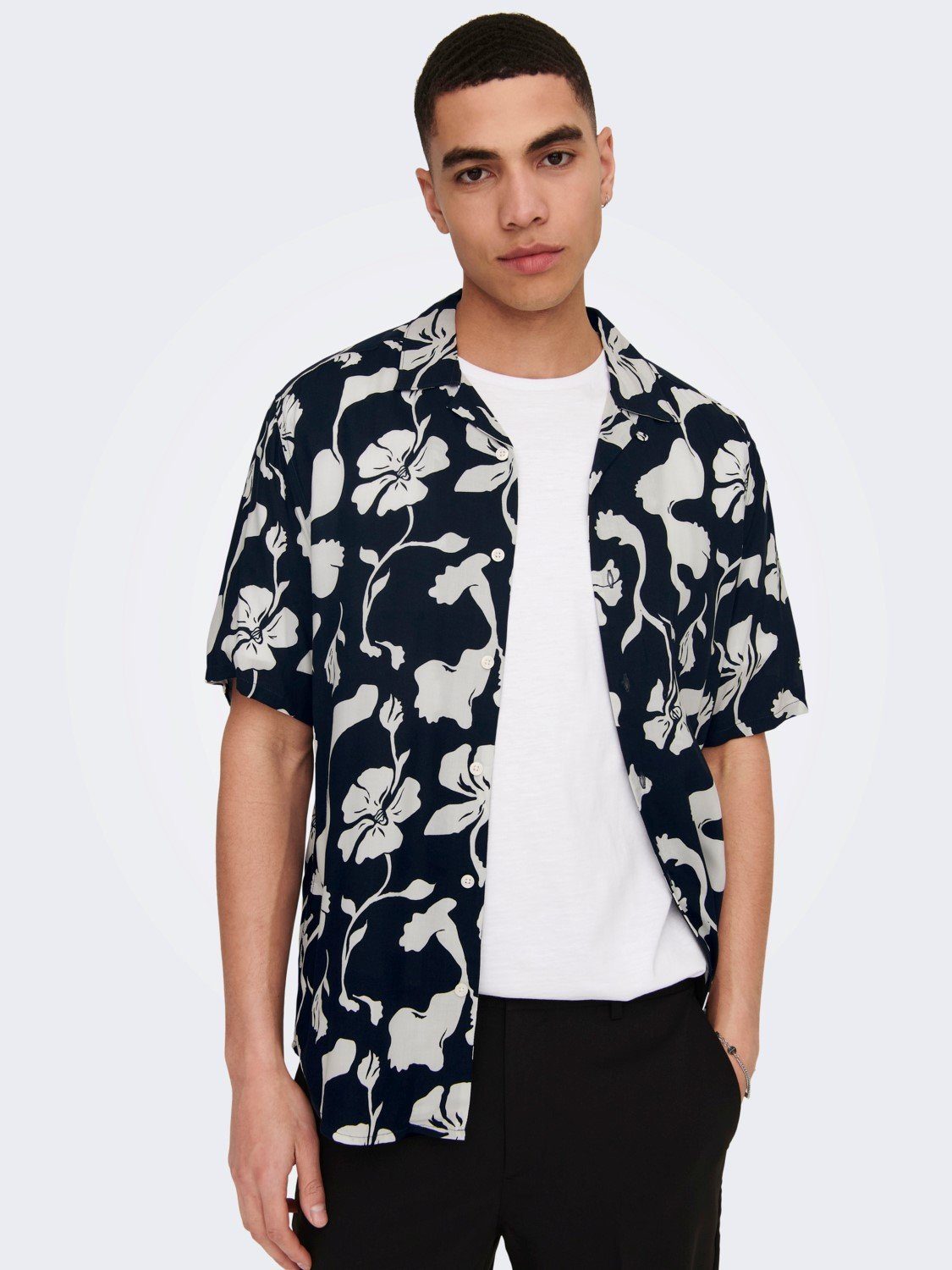 ONLY & SONS Kurzarmhemd Freizeit Kurzarm Hemd Tropisches Blumen Print Shirt ONSDASH 5049 in Dunkelblau