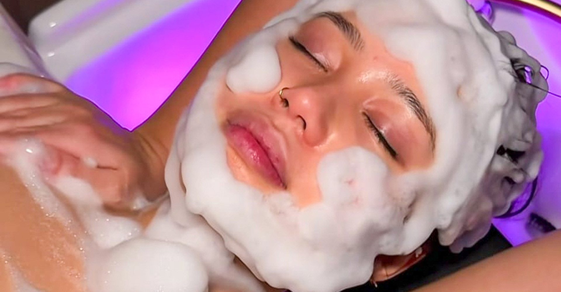 mydays Erlebnisgutschein Head Spa Köln für 2, Entspannende Beautybehandlung mit Head und Face Spa