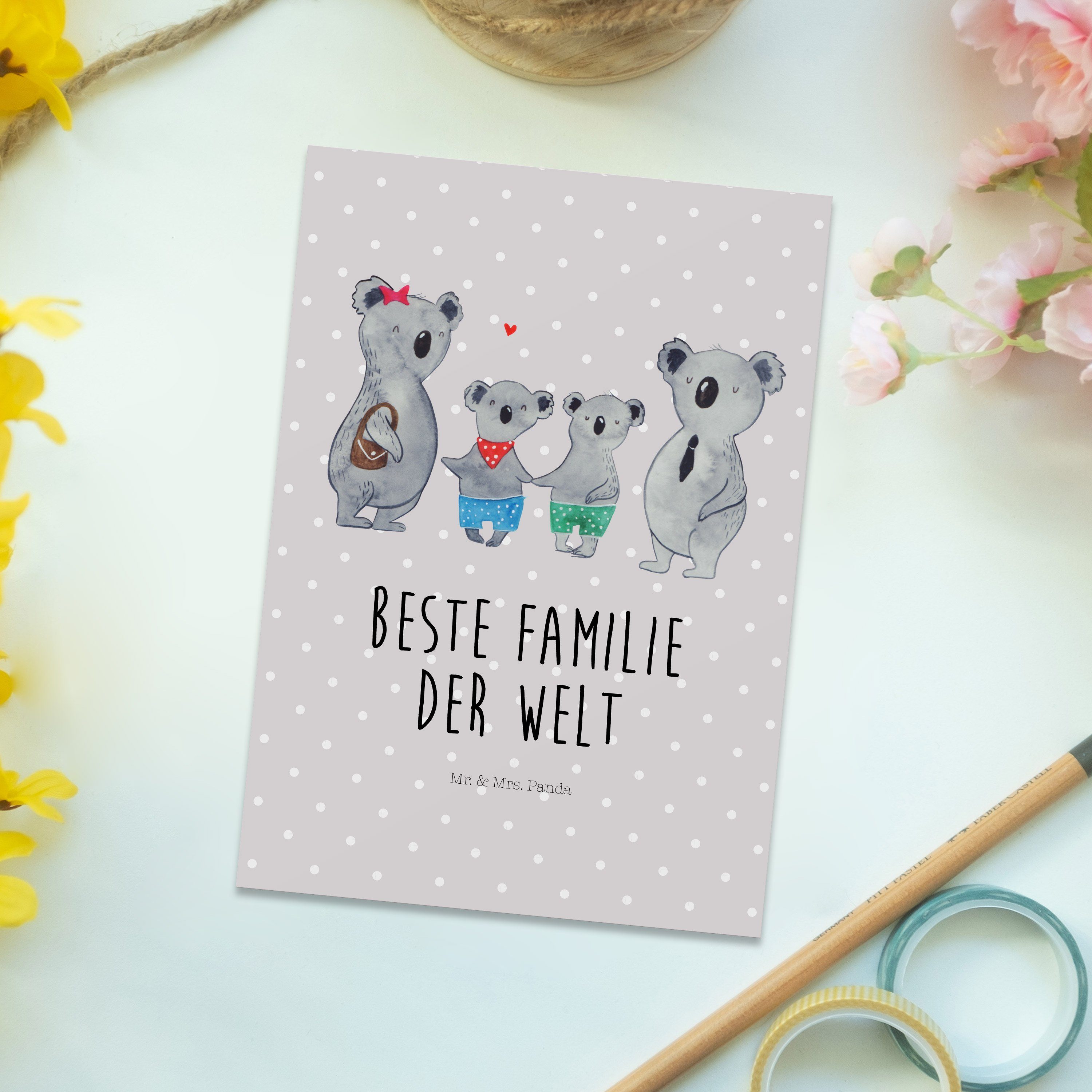 Mr. & Mrs. Panda Postkarte Pastell - Koalafami Grau Familienzeit, - zwei Geschenk, Koala Familie