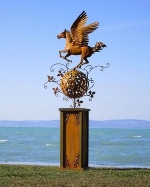 Casa Padrino Skulptur Luxus Stahl Garten Skulptur Pegasus Pferd auf Säule Rostfarben 103 x 108 x H. 218 cm - Handgefertigte Wetterbeständige Garten Dekoration