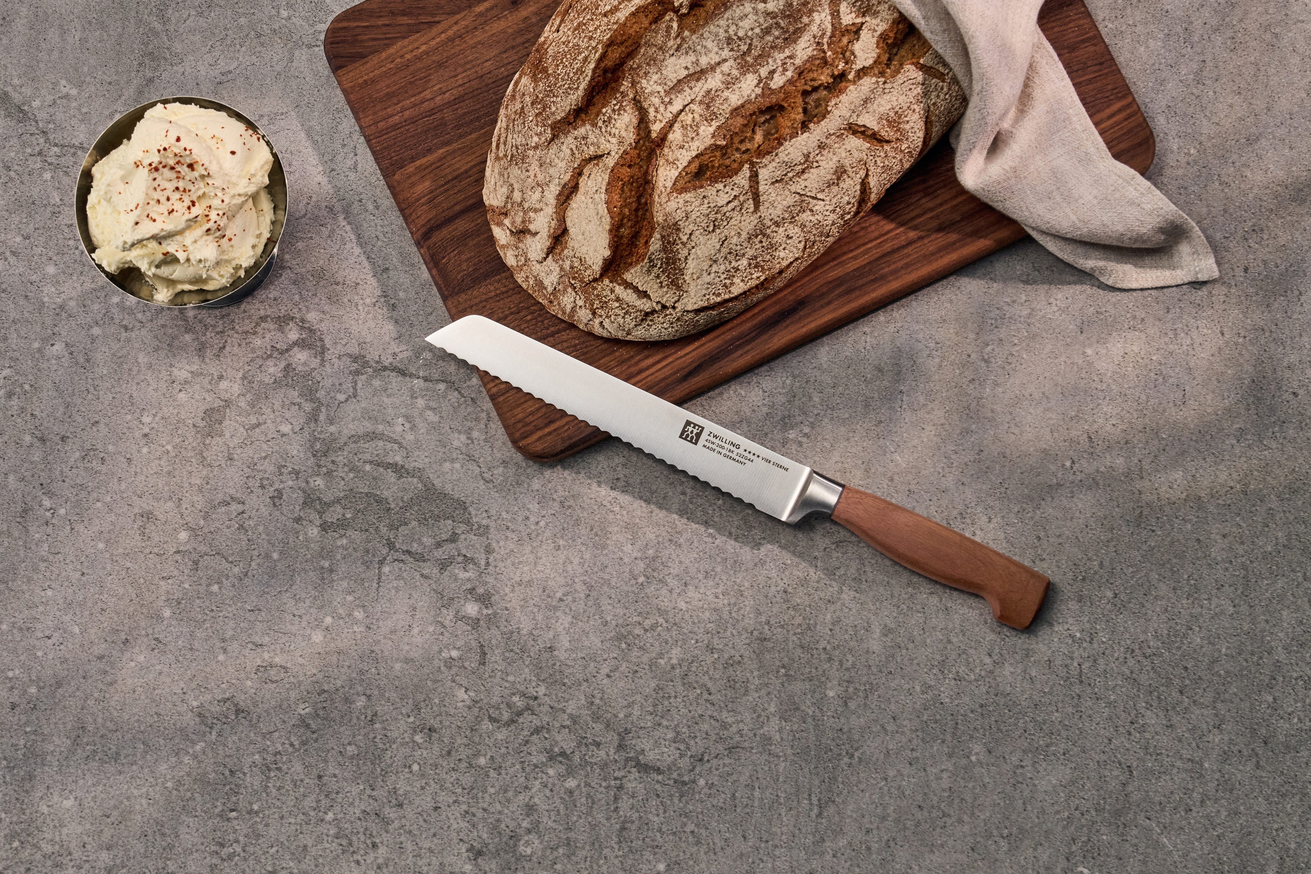Zwilling Fleischmesser VIER STERNE Wood, Made in Germany, Eigehärtete Klinge, FSC-Zertifizitiertes Holz