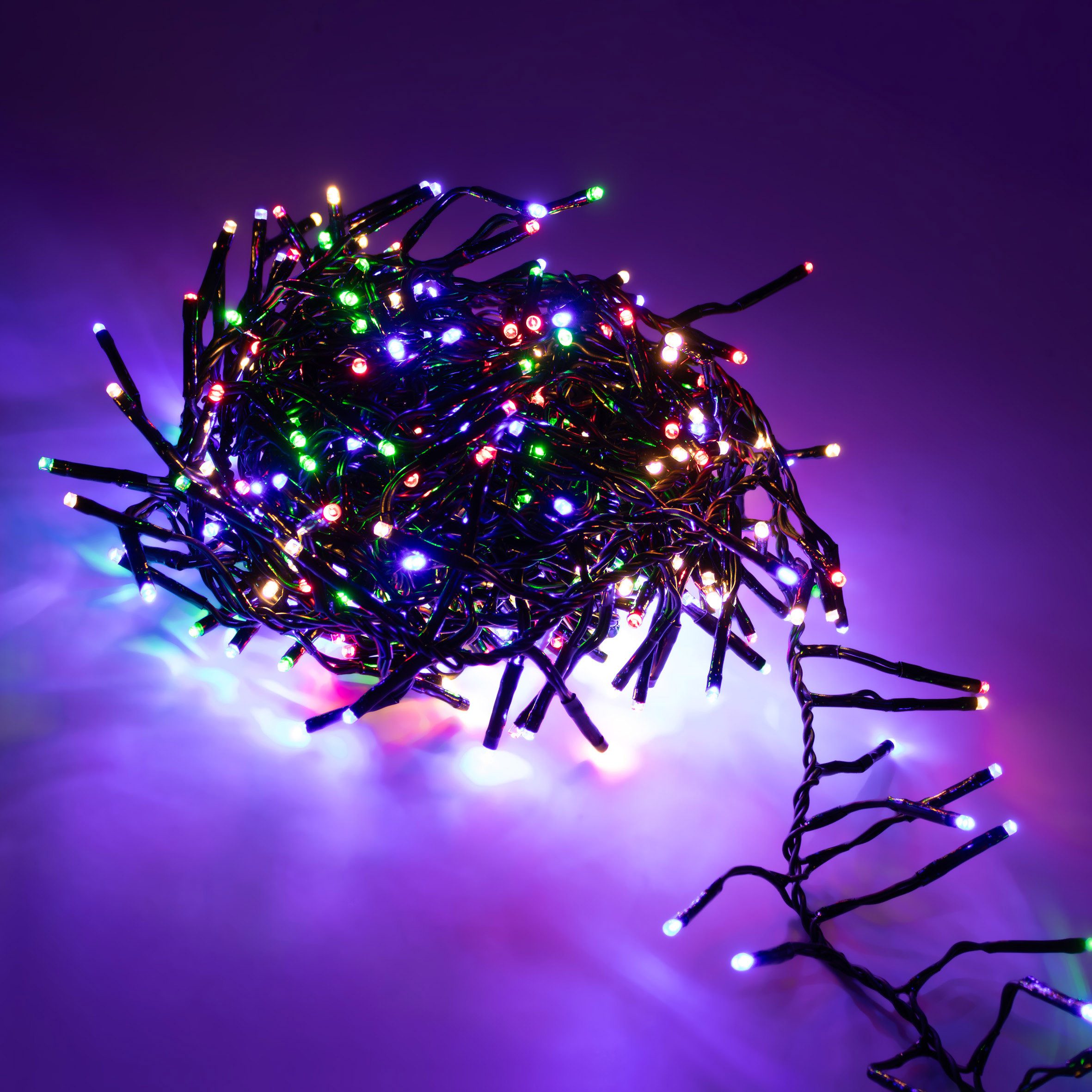 Spetebo LED-Lichterkette bunt für Außen mit Timer und Netzstecker, 384-flammig, Netzteil mit Controller für 8 Leucht-Funktionen