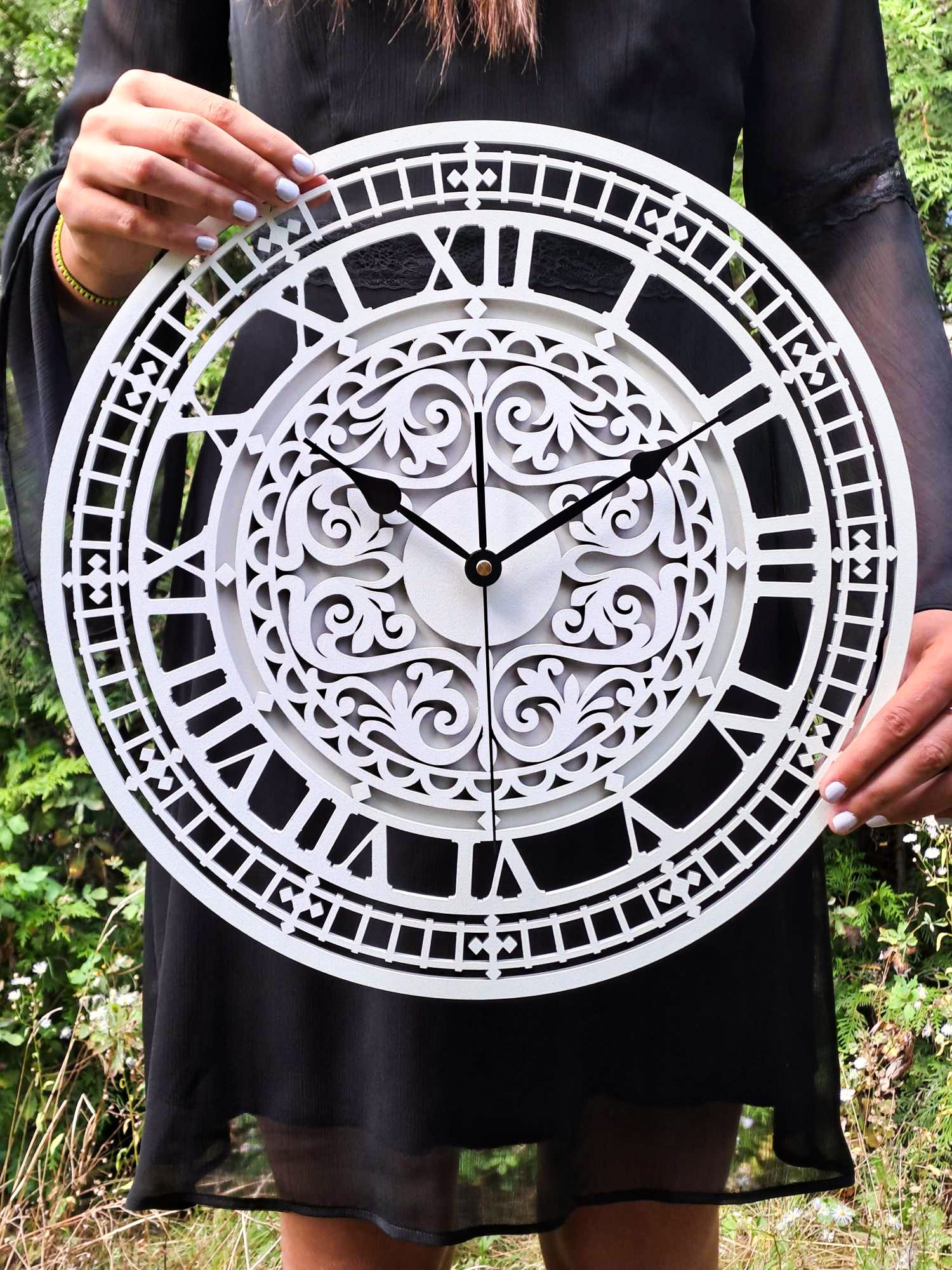 ORNAMENTI Wanduhr Große Wanduhr, holz, vintage, weiss und schwarz, ohne ticken, lautlos