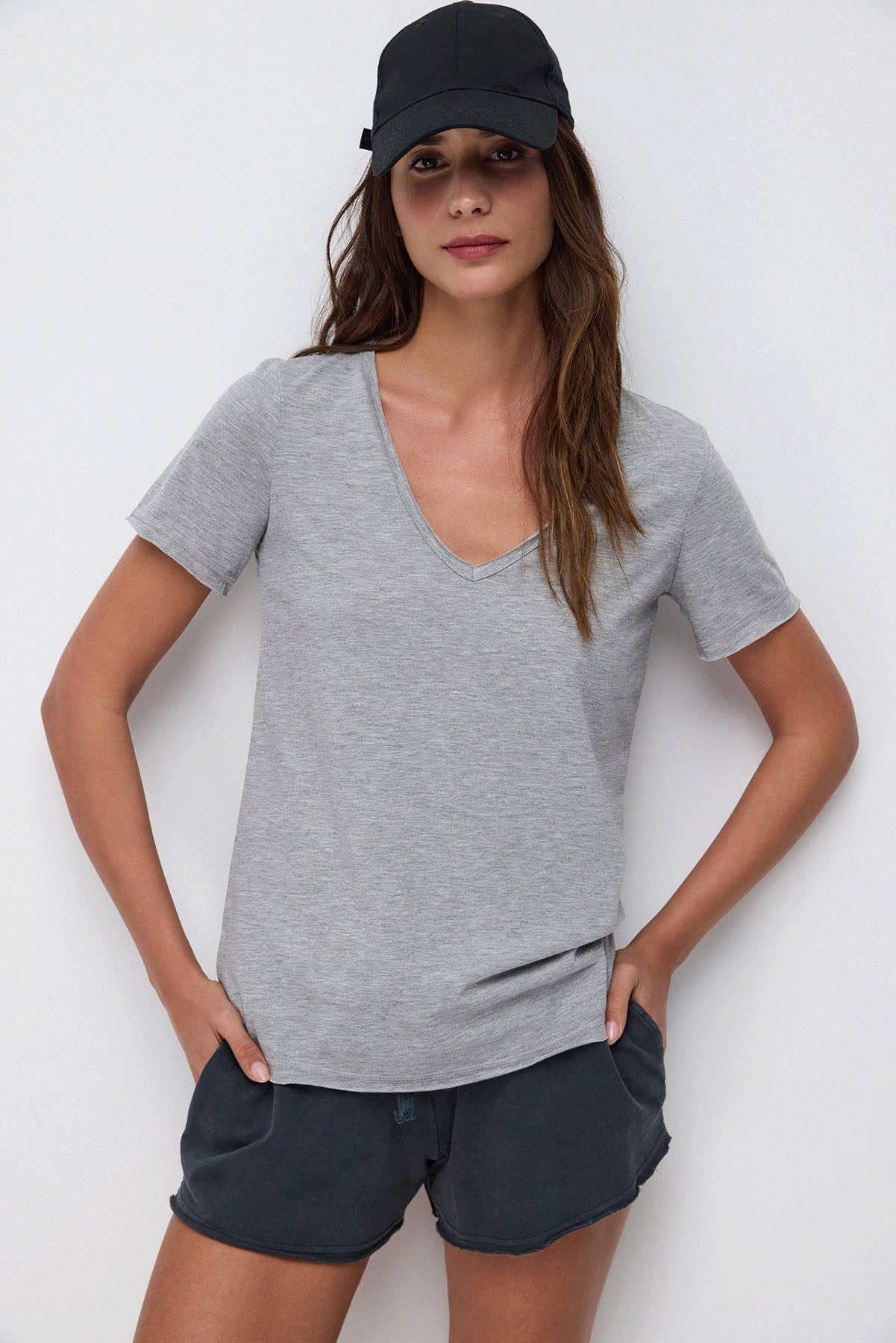 T-Shirt T-Shirt mit V-Ausschnitt