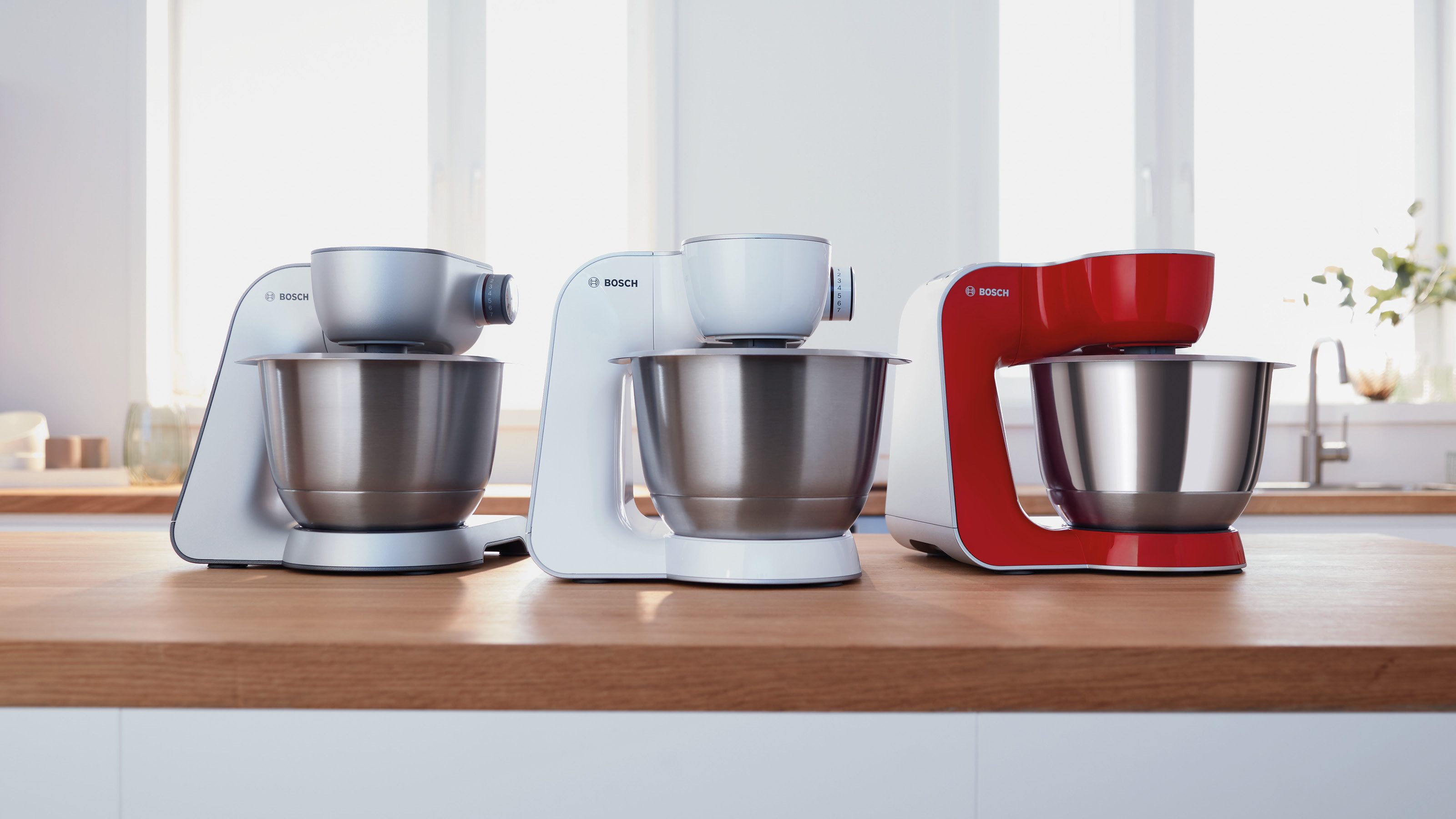 BOSCH Küchenmaschine MUM58200 Serie 4 Knethaken, Rühr- & Schneebesen aus Edelstahl, 1000 W, 3,9 l Schüssel, Zubehörtasche, Edelstahlschüssel spülmaschinenfest,  – Bild 5 von 5