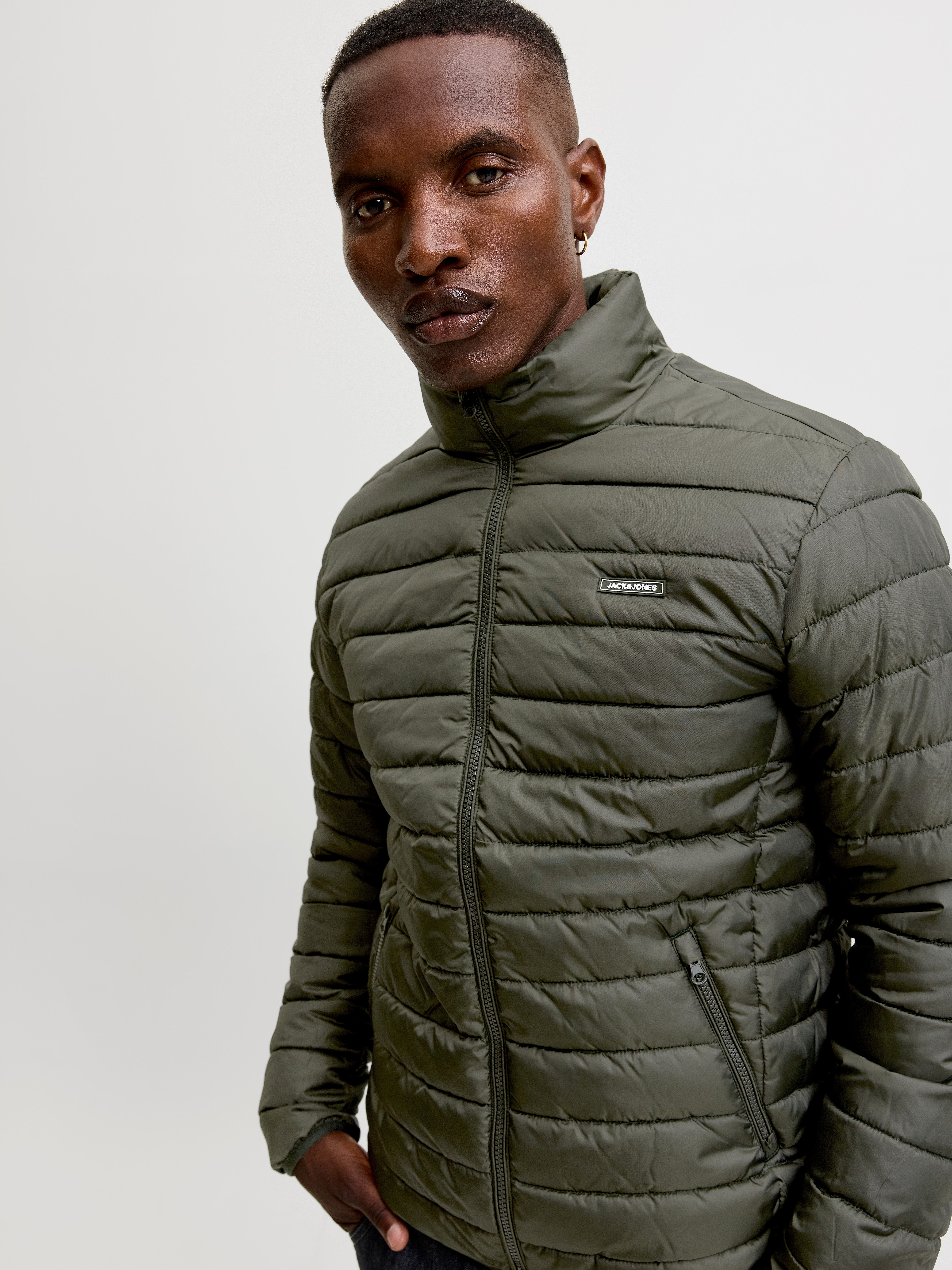 Jack & Jones Steppjacke JJELVIS LIGHT PUFFER COLLAR Kunstfaser, regular fit