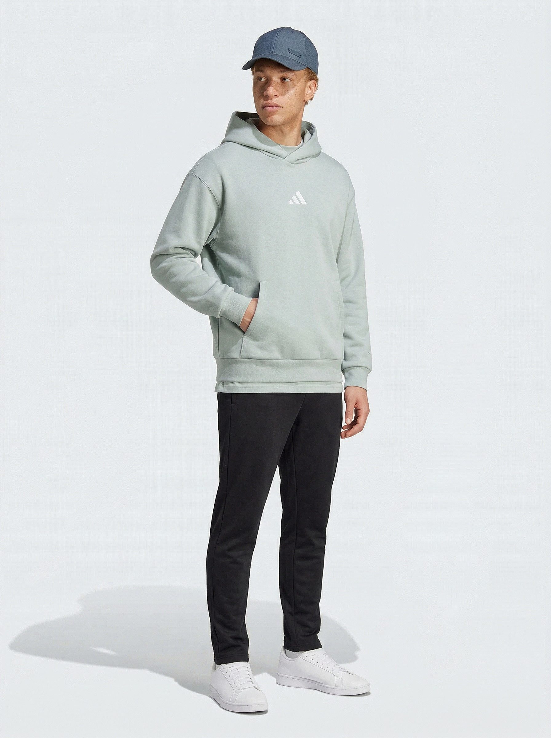 Zum Outfit 12