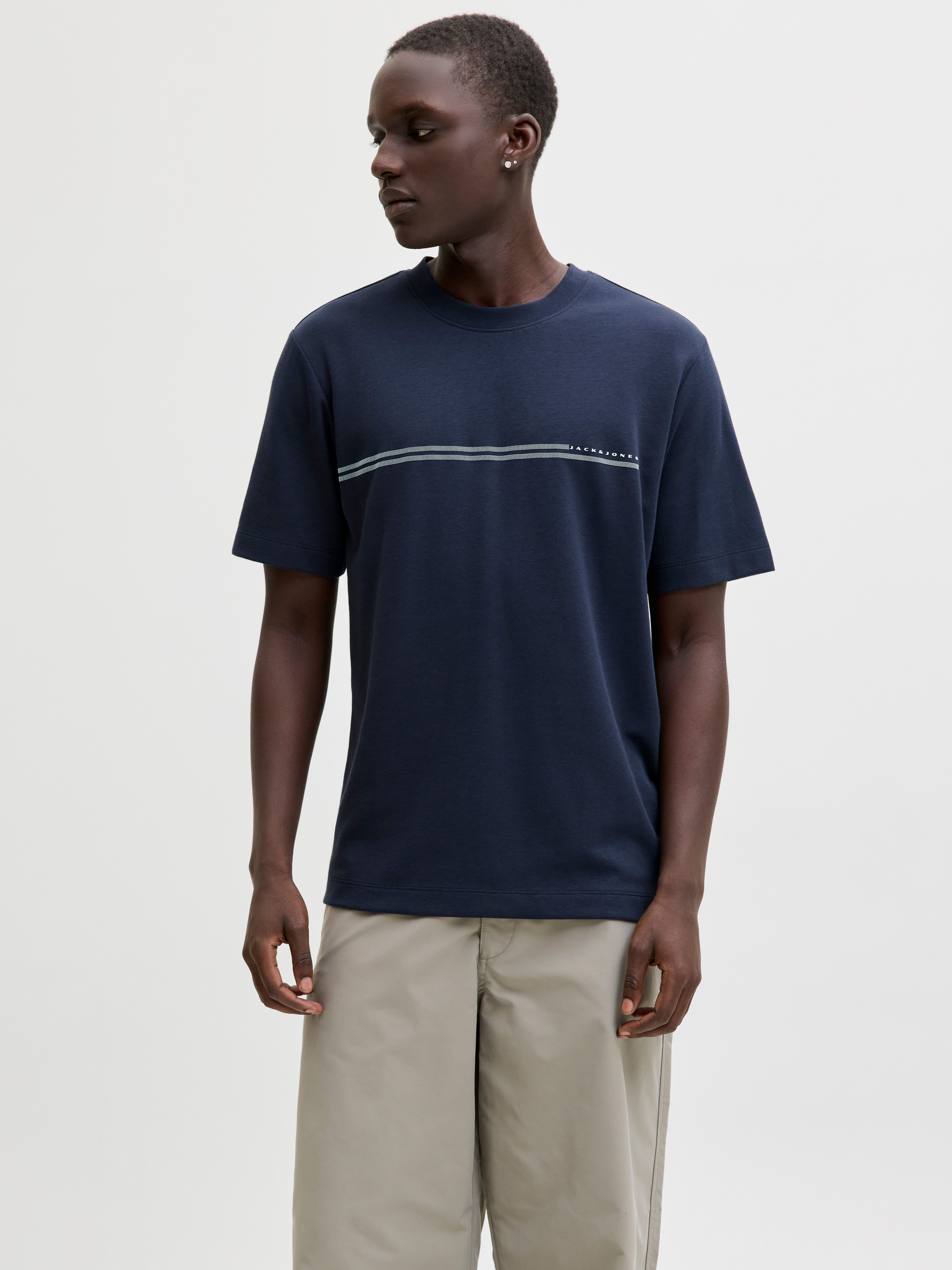 Jack & Jones Kurzarmshirt JCOFUSION CHEST BRAND TEE SS CREW SN Materialmix, regular fit