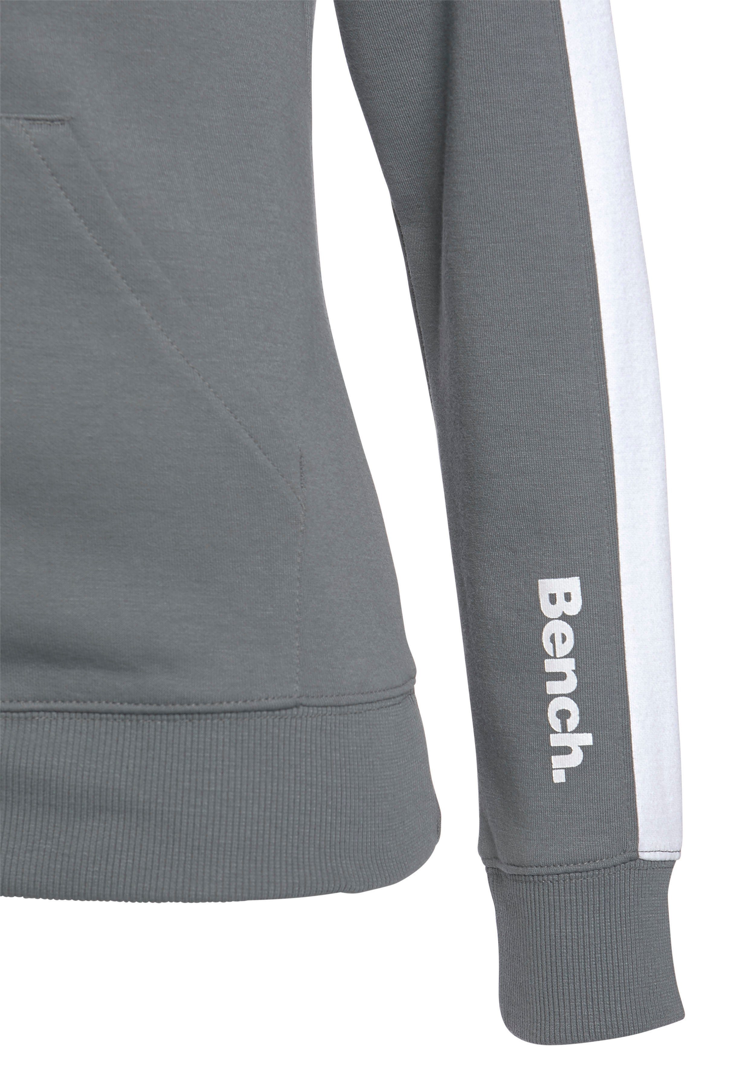 Bench. Loungewear Sweatjacke mit Seitenstreifen und Stehkragen, Home- und Loungewear Serie