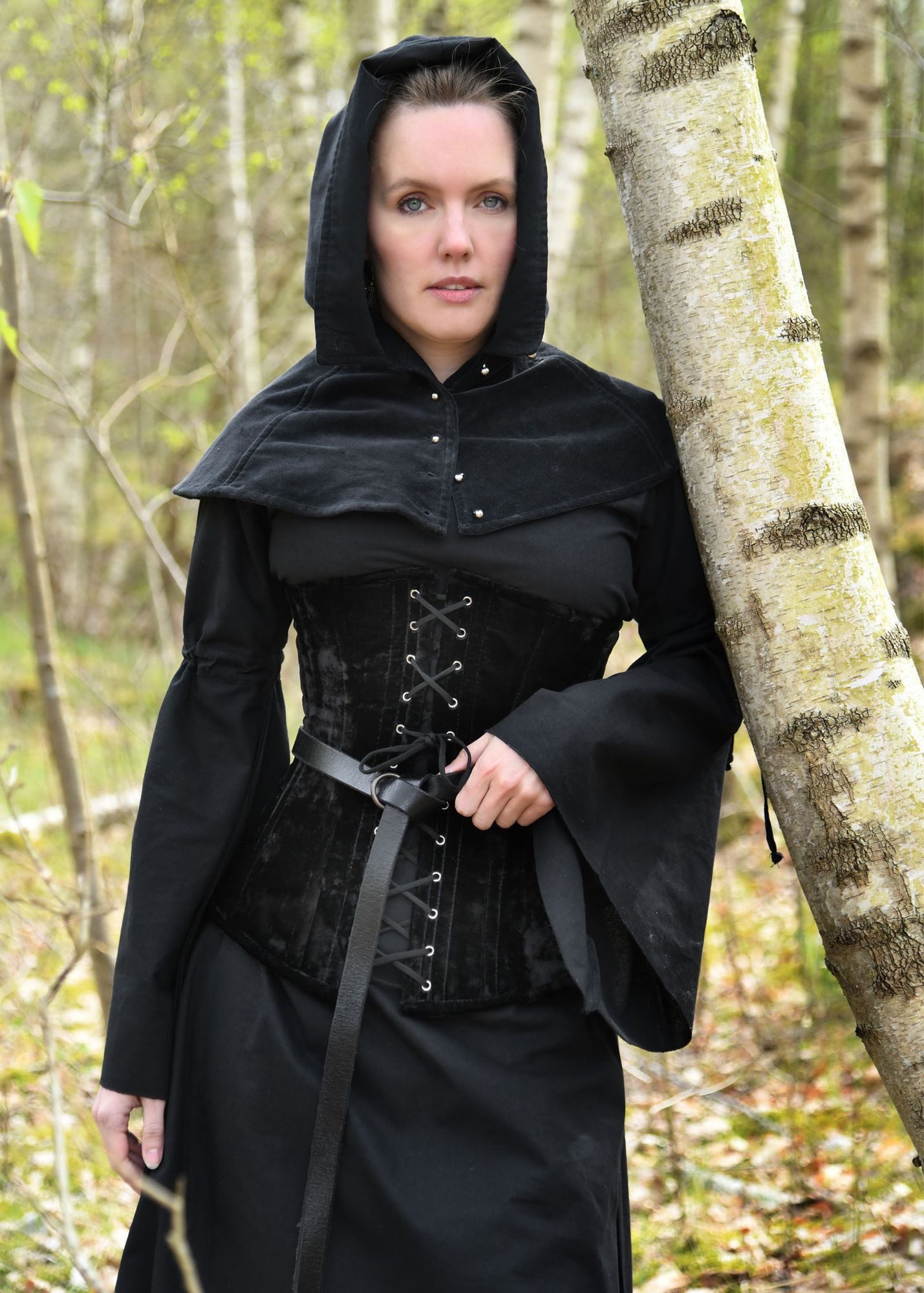 Battle Merchant Kostüm Mittelalter-Unterkleid Burglinde mit Trompetenärmeln, schwarz, Gr. XXL