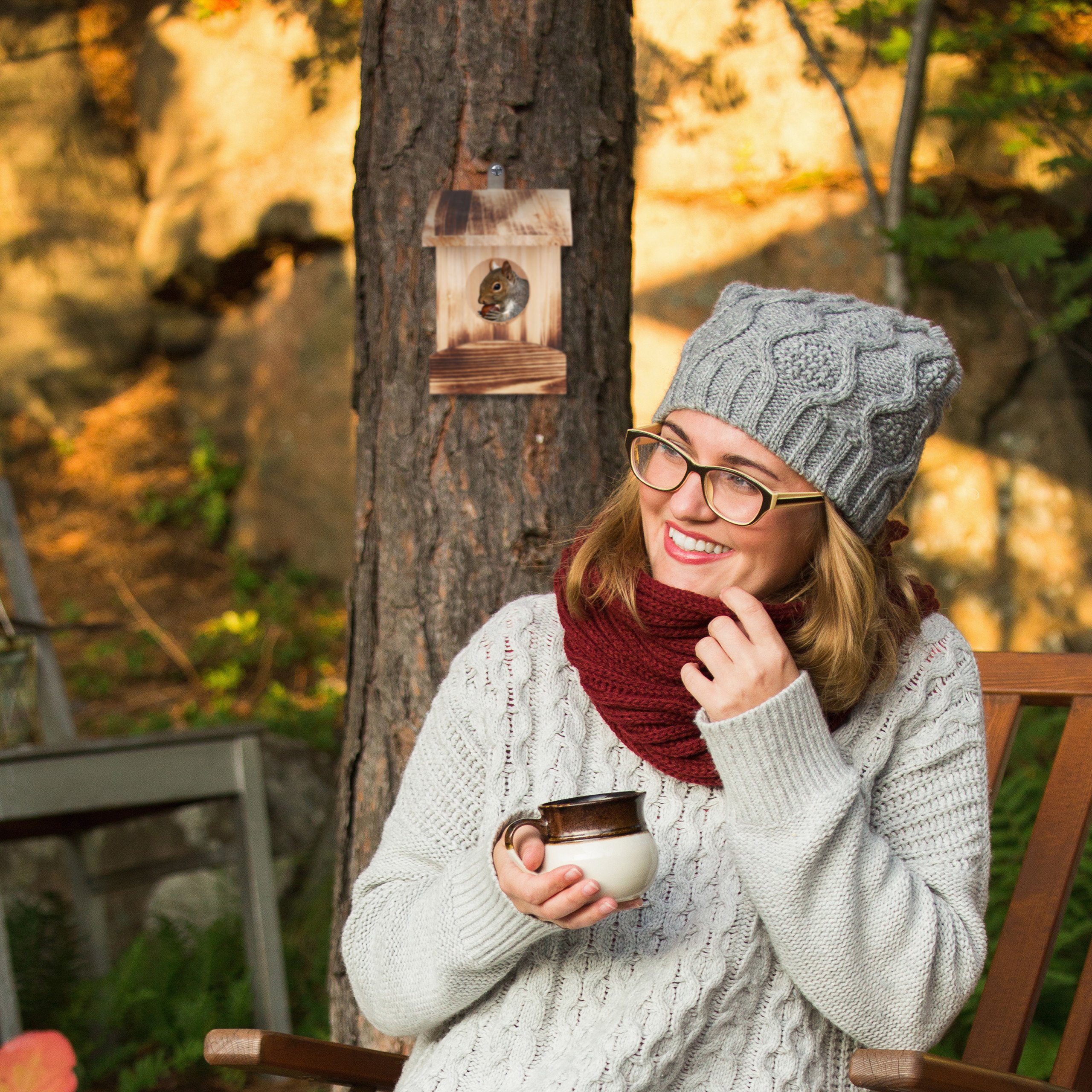 relaxdays Eichhörnchenkobel Eichhörnchen Futterhaus zum Hängen, geflammt