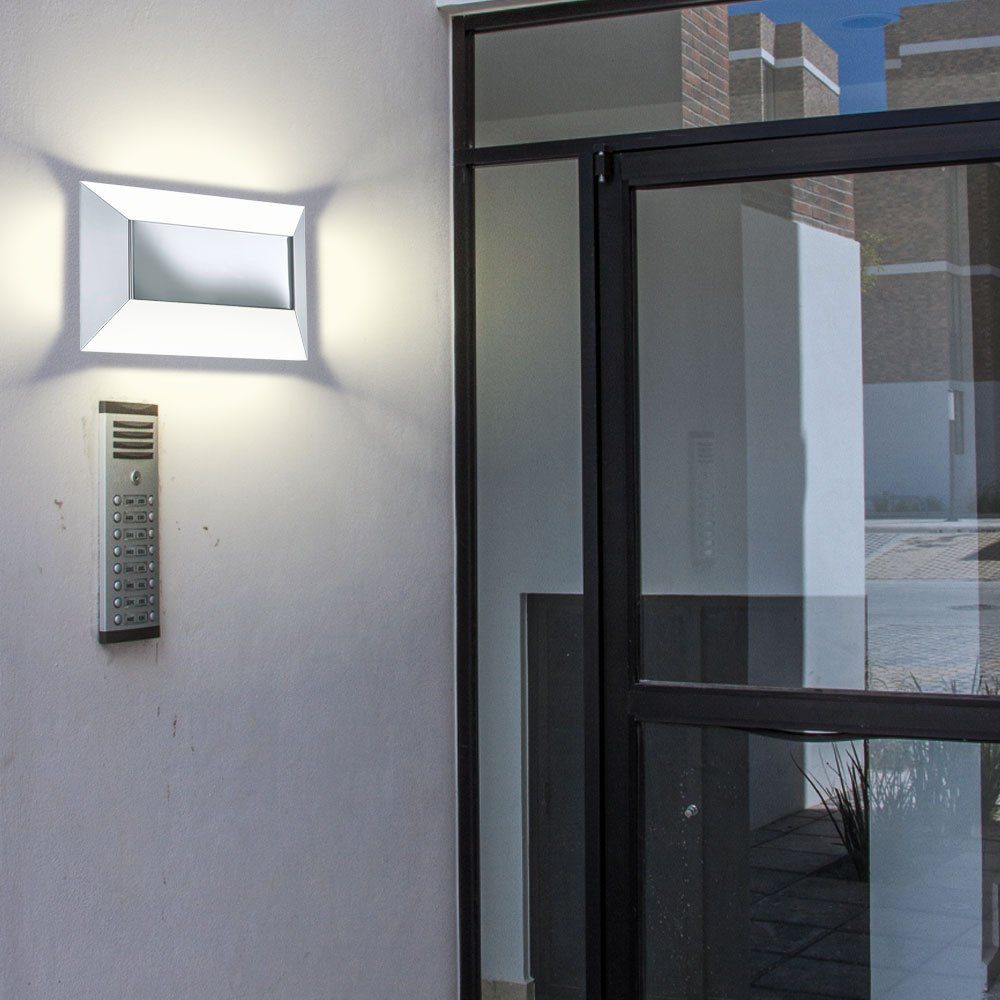 EGLO Außen-Wandleuchte, Leuchtmittel inklusive, Warmweiß, LED Lampe Garage Beleuchtung Außen Weg Chrom IP44 Leuchte Wand Haus
