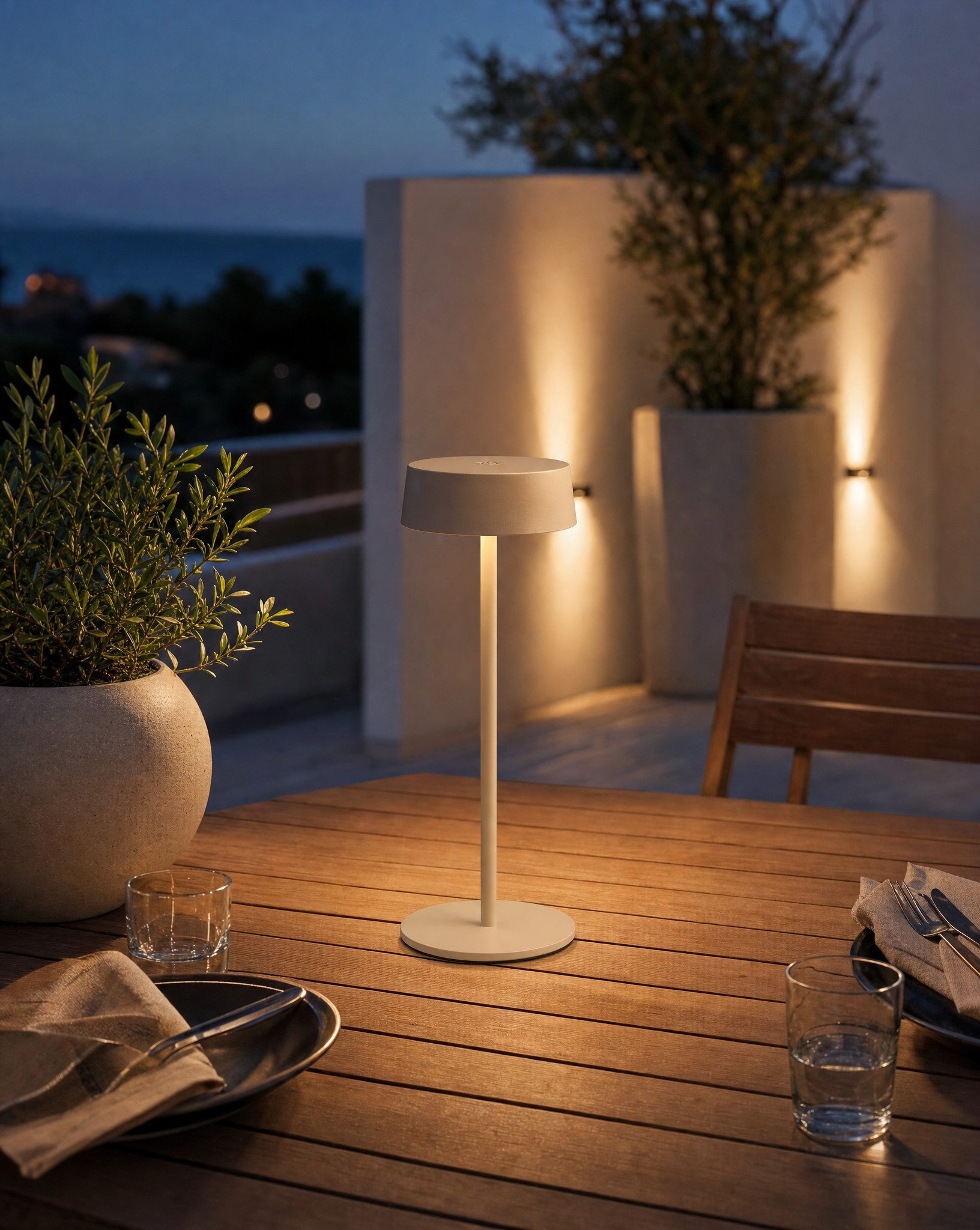 Northpoint LED Tischleuchte LED Akku Tischleuchte Dimmbar Metall IP54 höhenverstellbar