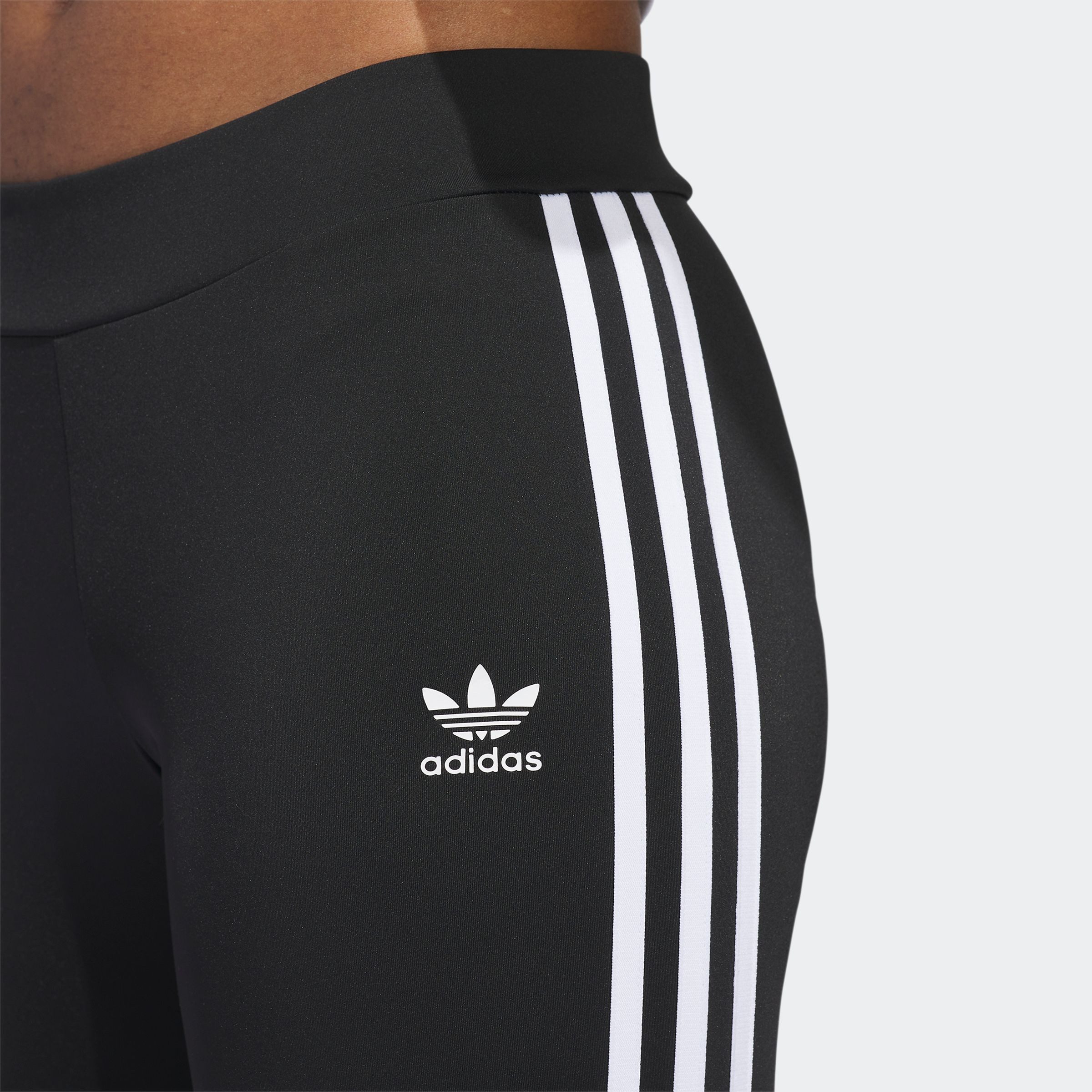 adidas Originals Leggings FLARED mit ausgestelltem Bein, sportliche 3-Streifen, stretchiges Material