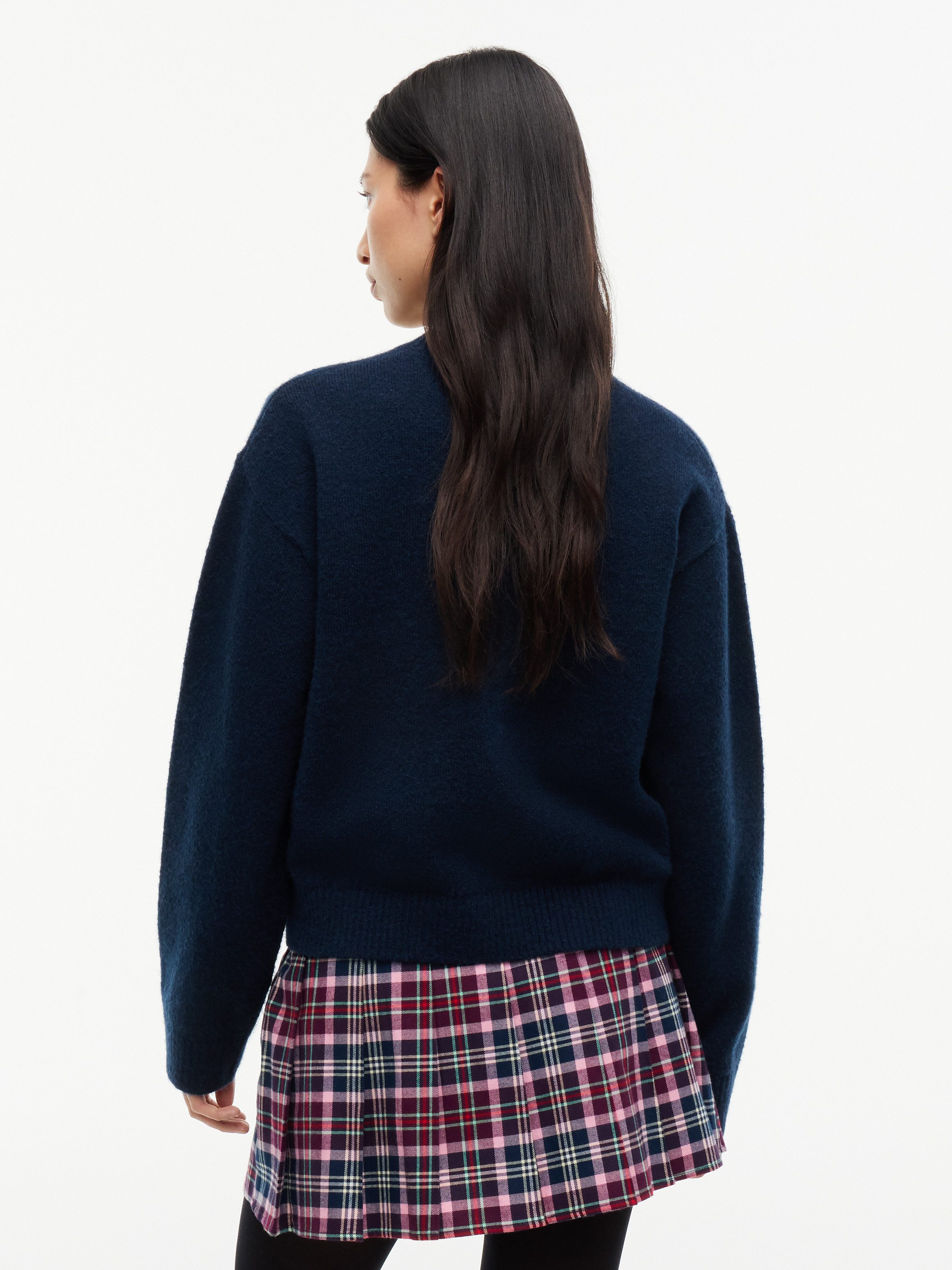 Tommy Jeans Rundhalspullover TJW FLUFFY BADGE SWEATER EXT Materialmix
