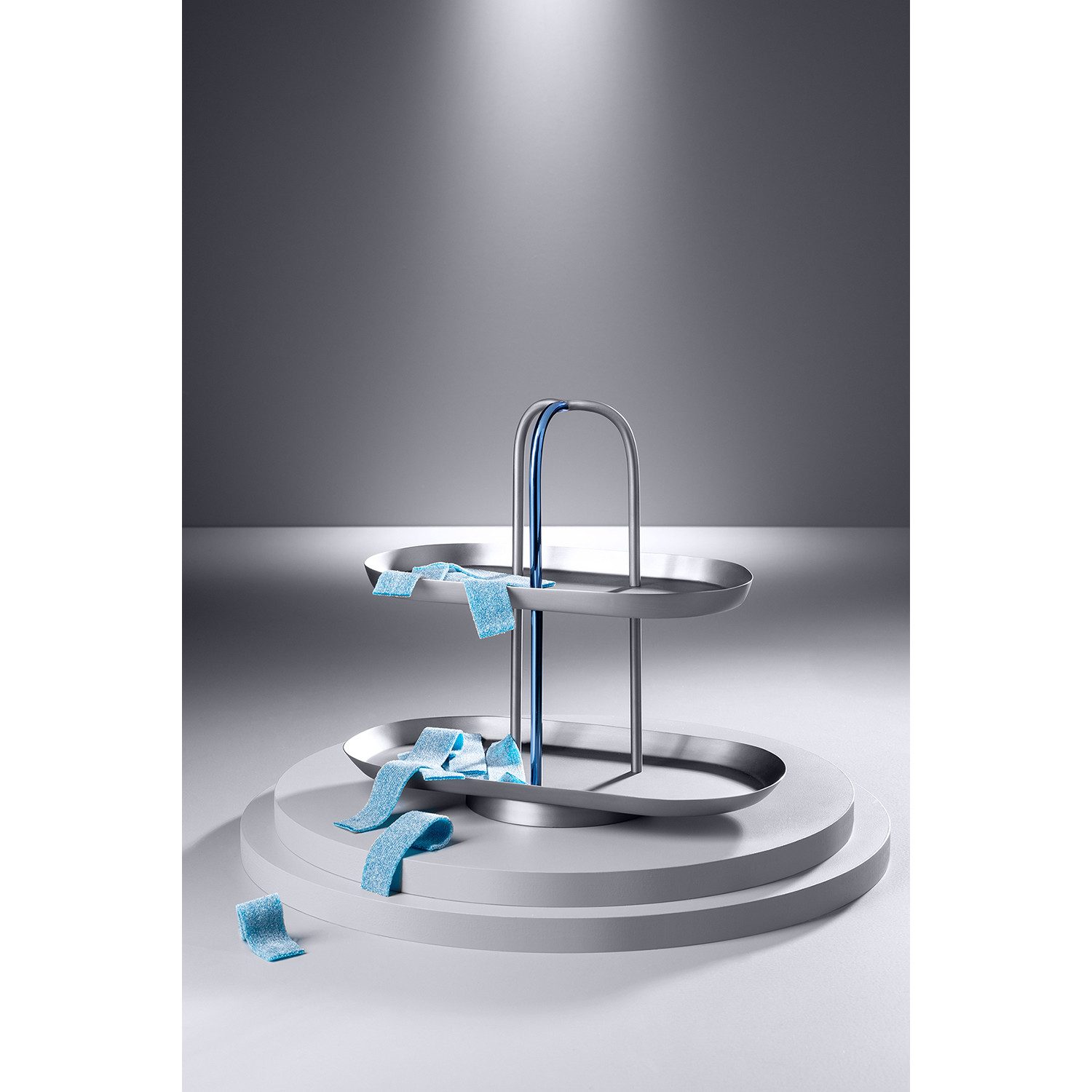 Fink Studio Etagere UPPER EAST 2er Etagere - blau-grau - Edelstahl - H. 27cm x B. 31cm, Edelstahl ; lackiert, (1x Etagere, Etagere - Cupcake Ständer - Servierplatte - Tortenplatte), Etagere Cupcake Ständer Servierplatte Tortenplatte 3-stöckig