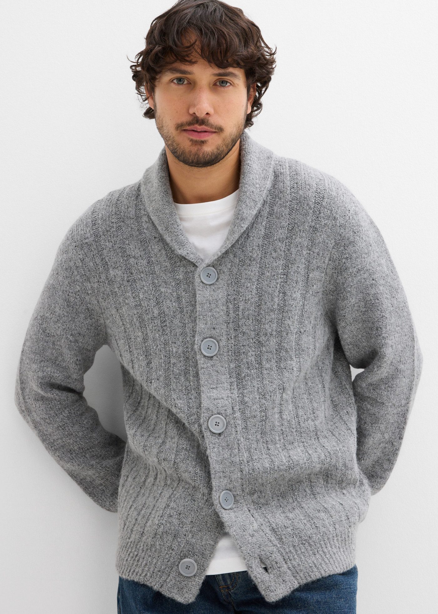 bonprix Strickjacke in weicher Qualität, Regular Fit, mit Schalkragen