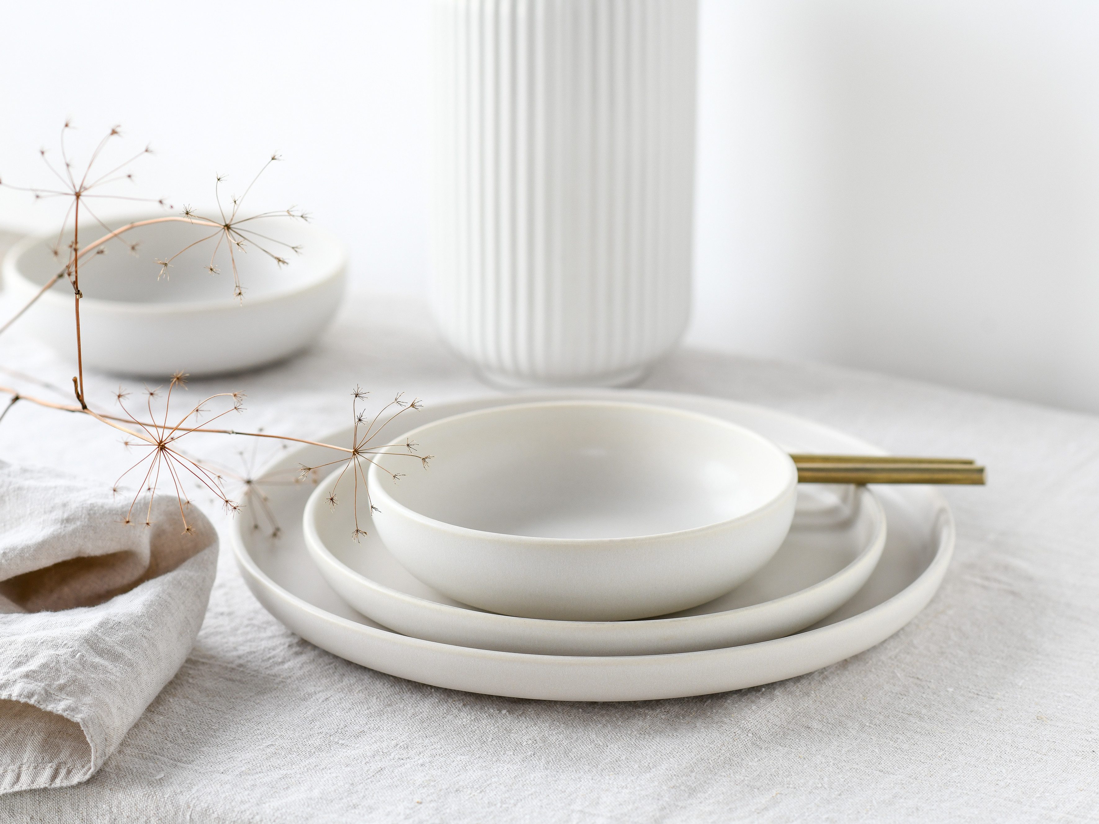 CreaTable Tafelservice Uno (12-tlg), 4 Personen, Steinzeug, Teller Set, weiche, harmonisch ausbalancierte Form