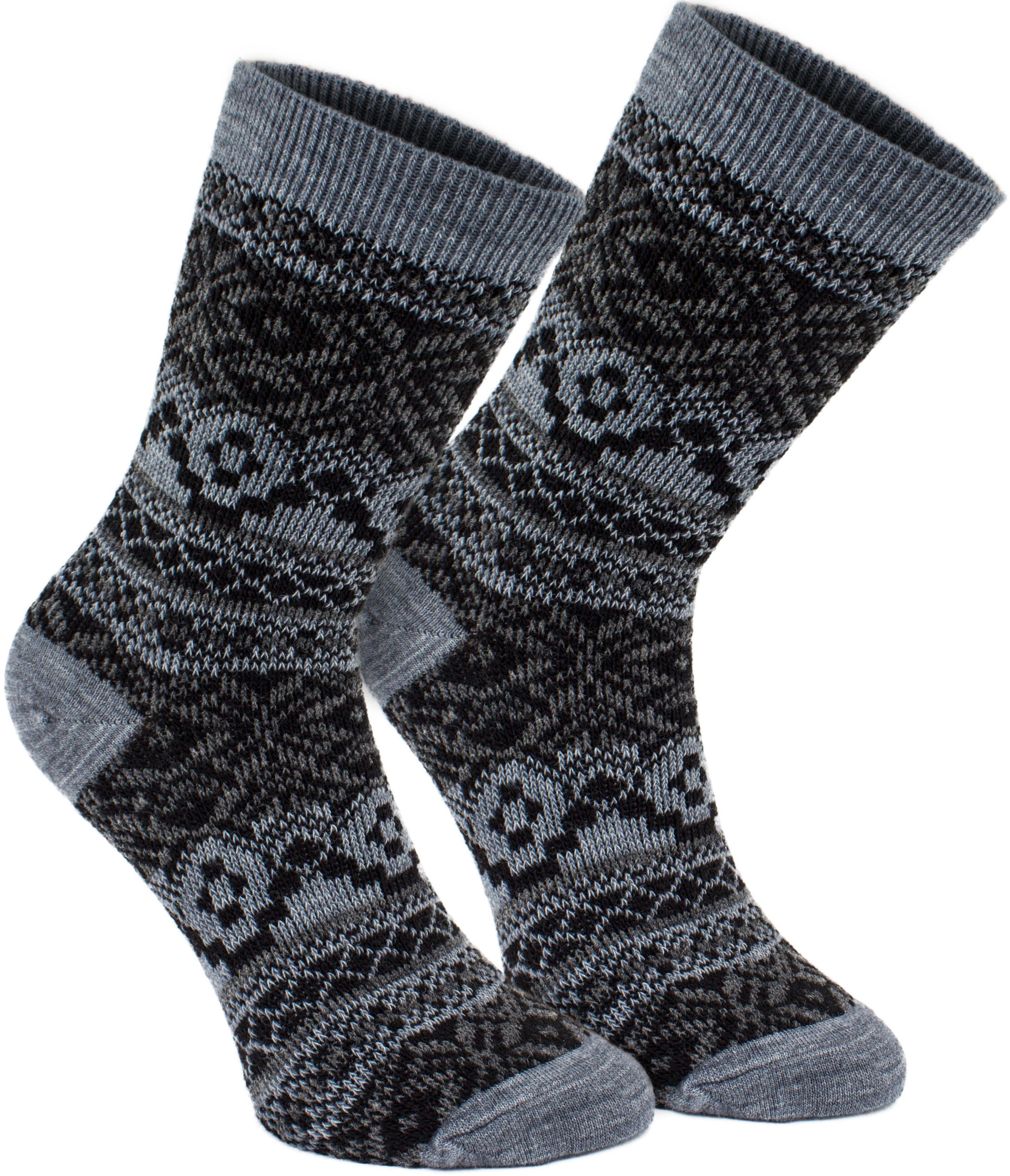 BRUBAKER Norwegersocken Kuschelsocken Geschenkset für Frauen - Schwarz Weiß (Thermosocken für Winter und kalte Tage, 4-Paar, Warme dicke Wintersocken) Damen Socken Set im Winter Norwegen Design
