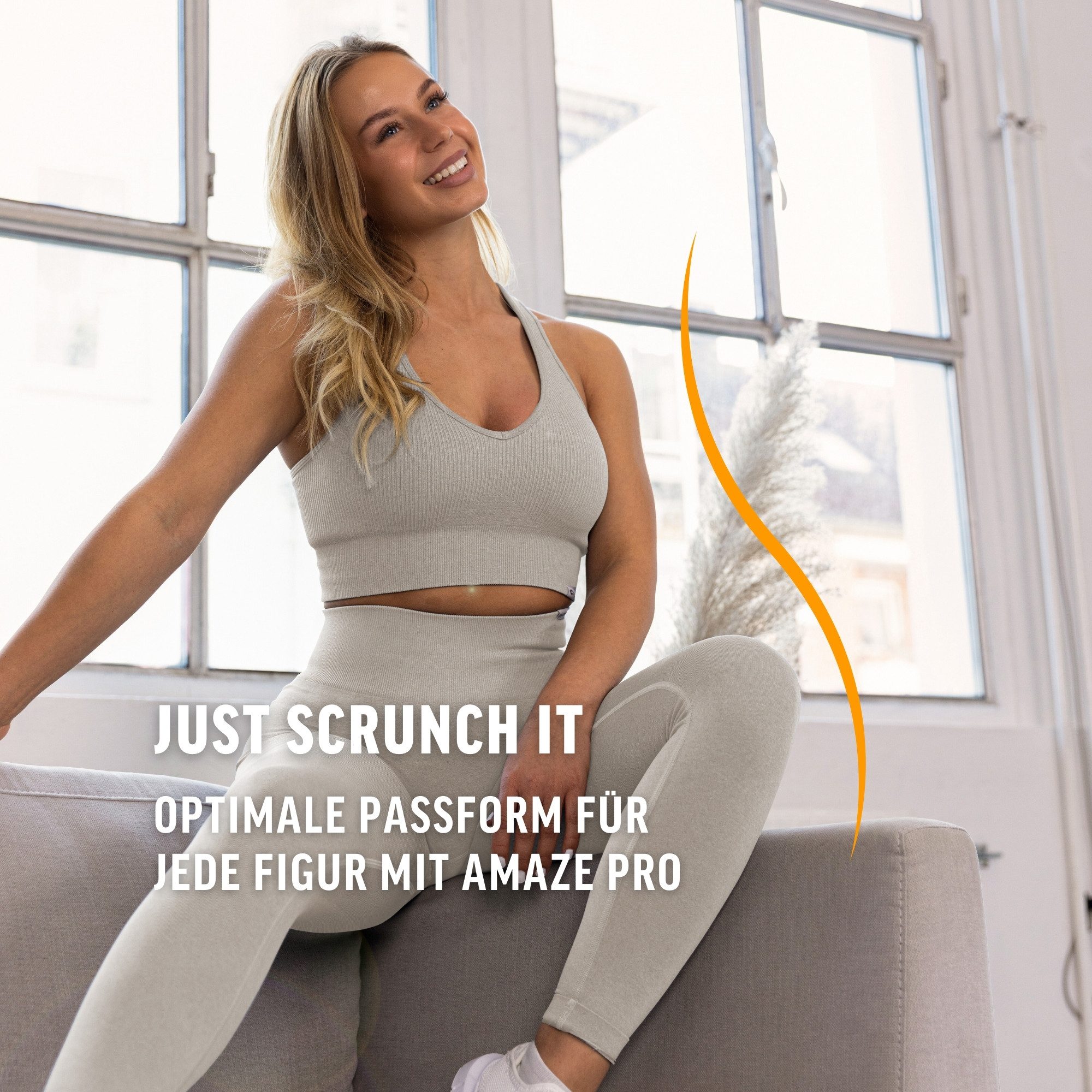 Smilodox Leggings Amaze Pro mit Scrunch-Effekt, High Waist V-Shape Sport & Yogahose Seamless Push Up Booty Fitnesshose Blickdicht Yoga Gym Figurformend