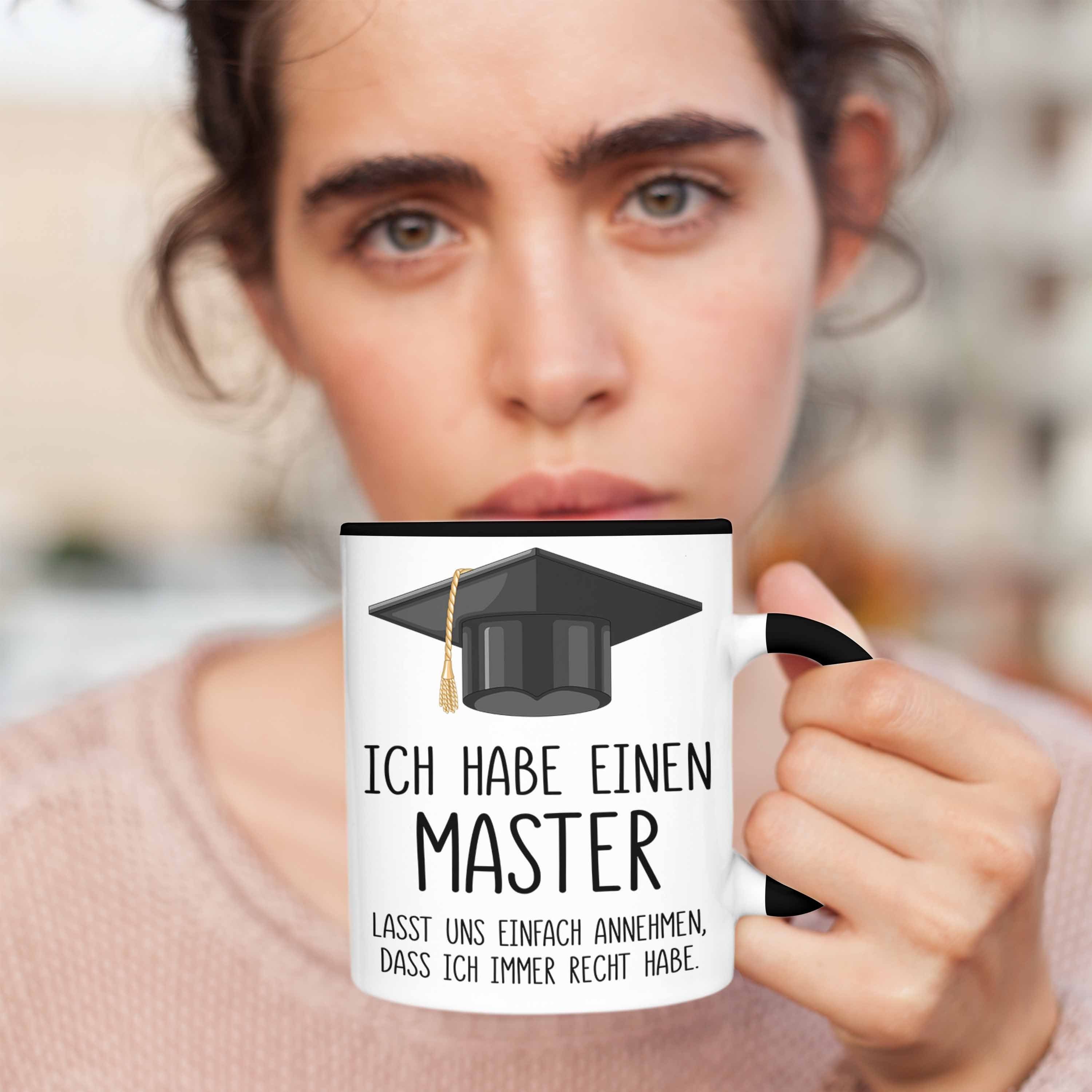 Trendation Tasse Trendation - schwarz Tasse Prüfung Master Spruch Geschenk Graduation Abschluss Master Bestanden Geschenkidee Bestandene
