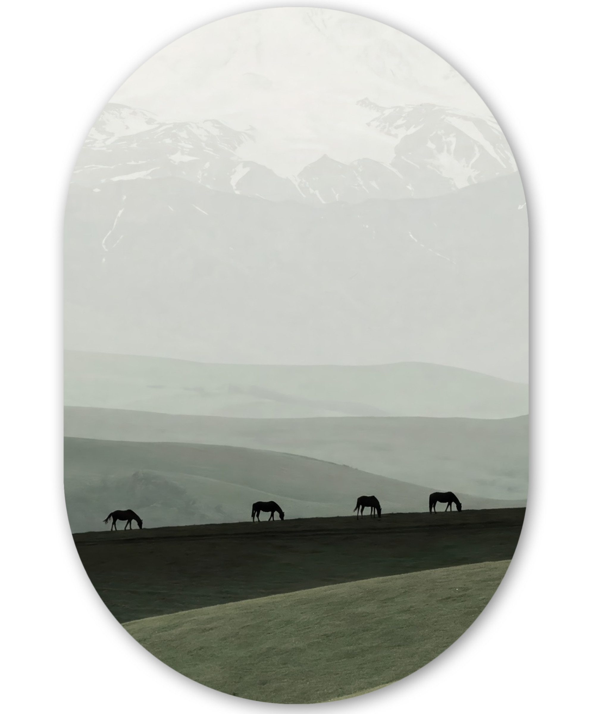 MuchoWow Gemälde Grau - Berg - Pferde, Fotodruck (1 St), Wandbild Oval, Wohnzimmer oder Schlafzimmer Wanddekoration, 40x60 cm