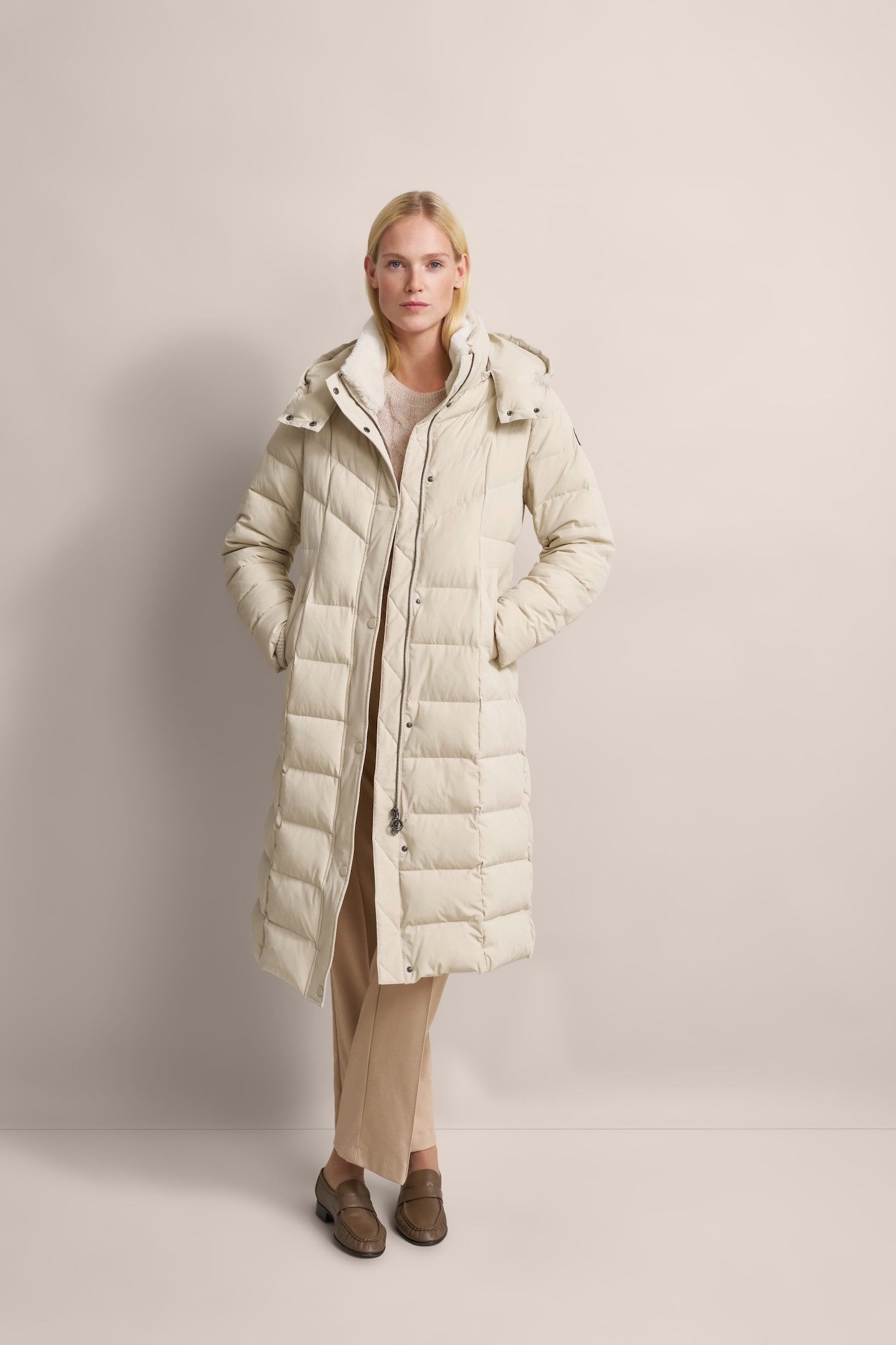 bugatti Kurzmantel mit elegantem Stehkragen