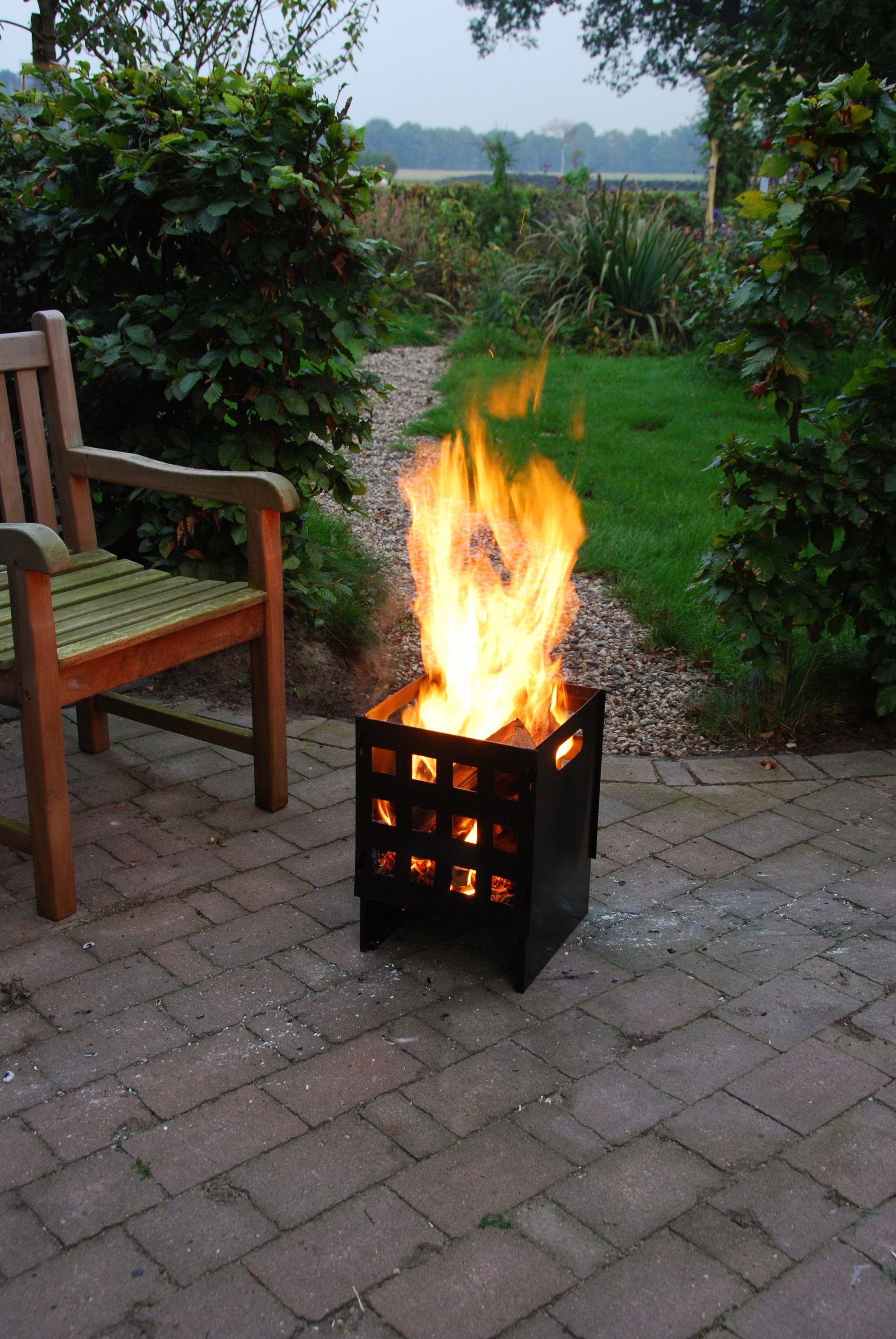 esschert design Feuerschale Feuerkorb Feuerstelle Feuerschale rechteckig schwarz Eisen 30x30x40cm, (1 x Feuerkorb)