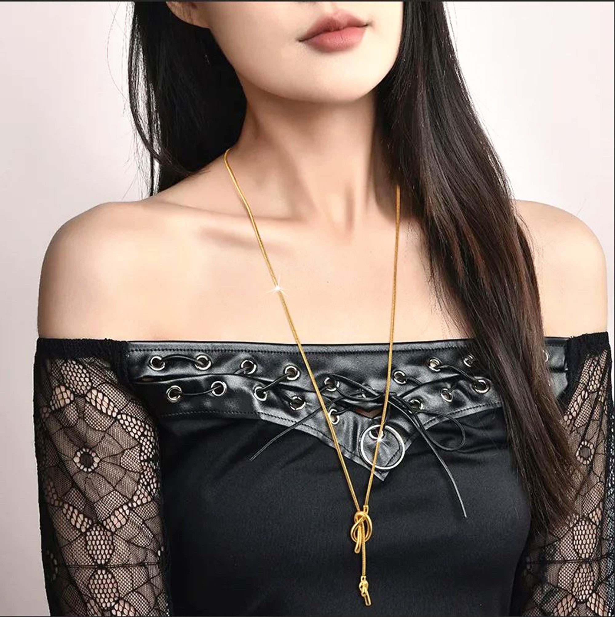 KARMA Lange Kette Pulloverkette 65 cm Gold Damen Edelstahl vergoldet (Geschenk für Frauen, Damenhalskette modern), Halskette Hypoallergen Wasserfest