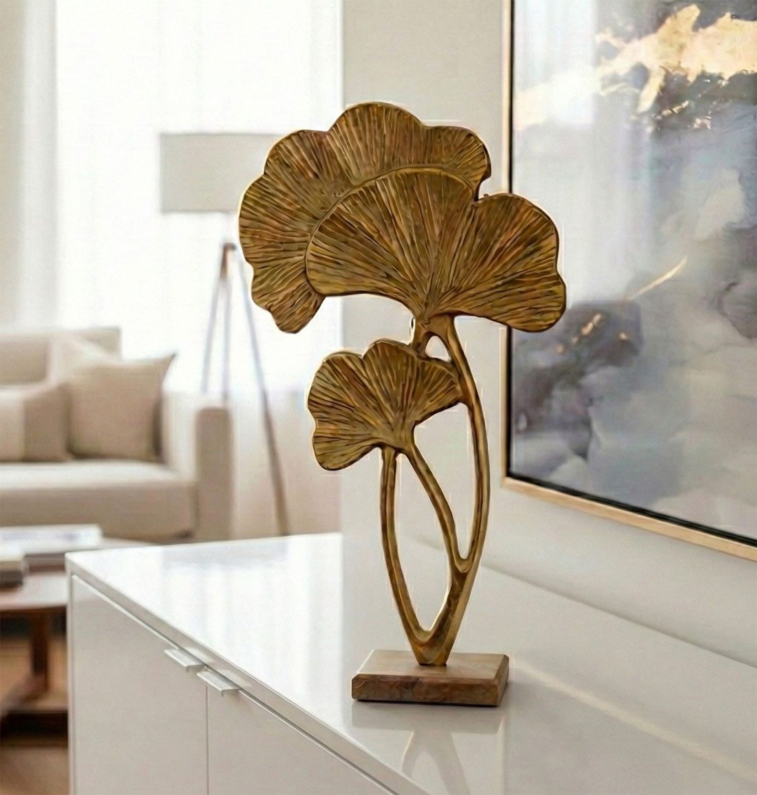 LB H&F Lilienburg Dekofigur Dekofigur Dekoobjekt Frühling Frühjahr Frühlingsdeko Blatt gold (Schlafzimmer Geschenk Idee Gastgeschenk Mutter Mama Geburtstag Dekoobjekt Fensterdeko, Holzdeko Tischdeko Gastgeschenk Aufsteller Tischdekoration Kommode Statue Herbst Winter Ostern innen Flur Schlafzimmer Büro Schreibtisch XL groß kreativ abstrakt Fensterbank Herbstdeko Sommer Frühjahrsdeko Blume Pflanze Blätter Bücherregal Silhouette Küche Küchendeko Regal, Alu Aluminium Holz Hochzeit Geschenk edel), modern Design hinstellen Dekoobjekt Wohnzimmer Holzsockel Mangoholz), Figur Dekoration Baum Metall GINKO GOLD gold XL