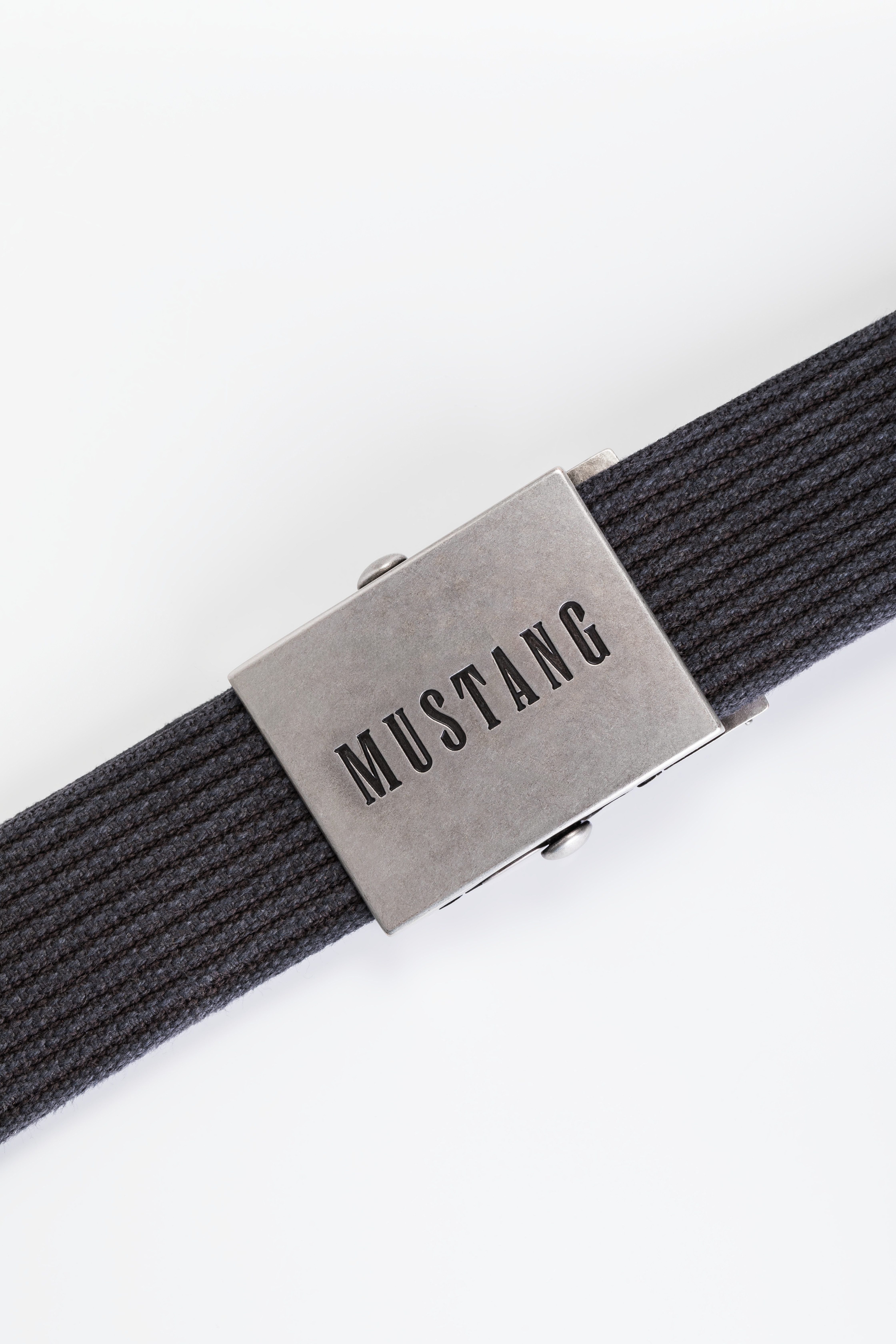MUSTANG Stoffgürtel "Tucker" mit gewaschenem Rillenband, 4 cm breit, aus Baumwolle, kürzbar – Bild 2 von 4