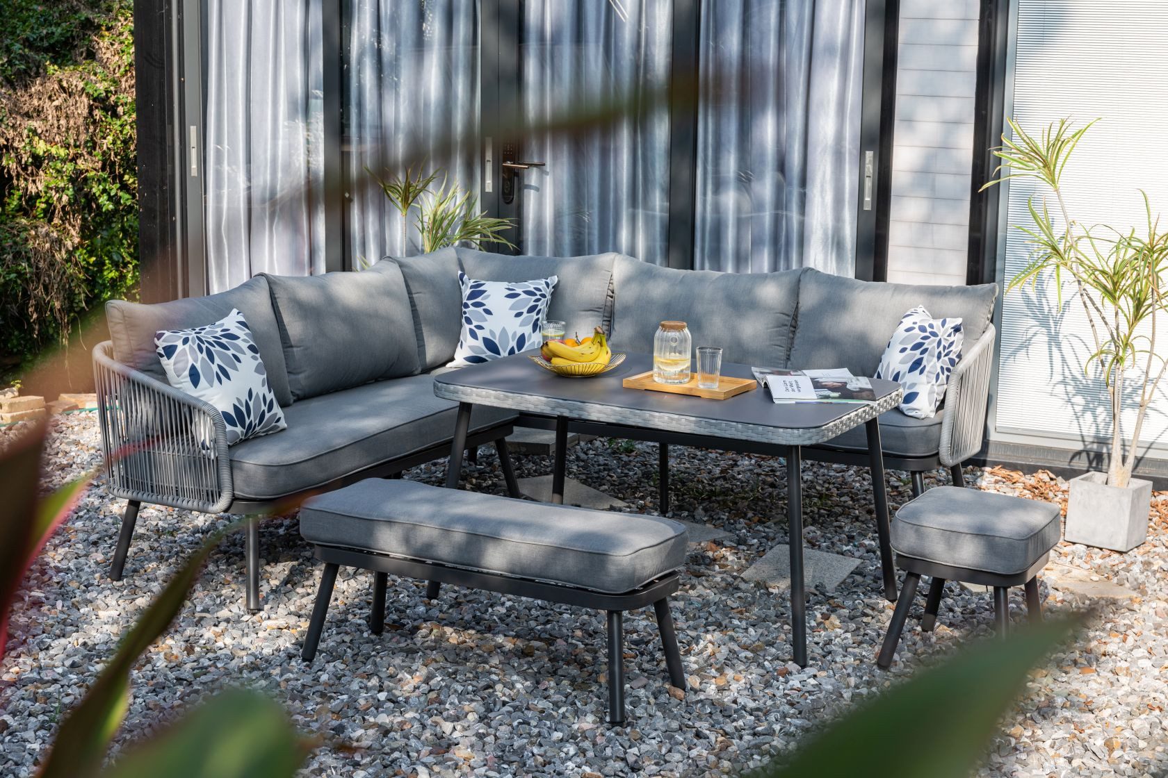 Gardissimo Gartenlounge-Set "Cento", hohe Dining Rope Eck Lounge Set Dining, (Spar-Set, 4-tlg., Eckelement + Tisch + großer Hocker + kleiner Hocker), Kissen mit Reißverschlüssen / 120 kg Tragkaft pro Sitzplatz