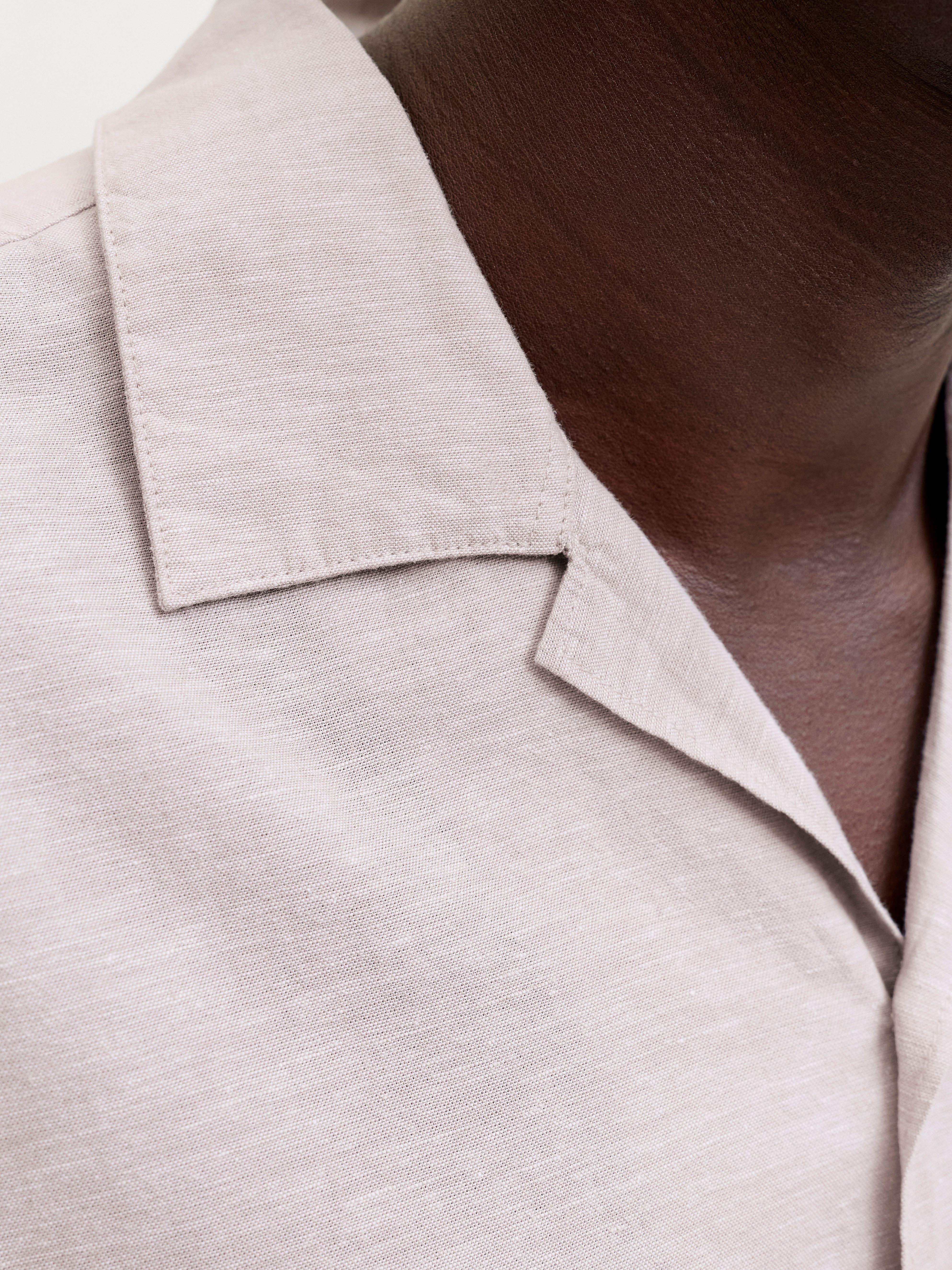 Jack & Jones PlusSize Kurzarmhemd JJEBREEZE LINEN BLEND RESORT SHIRT PLS mit Leinen, regular fit