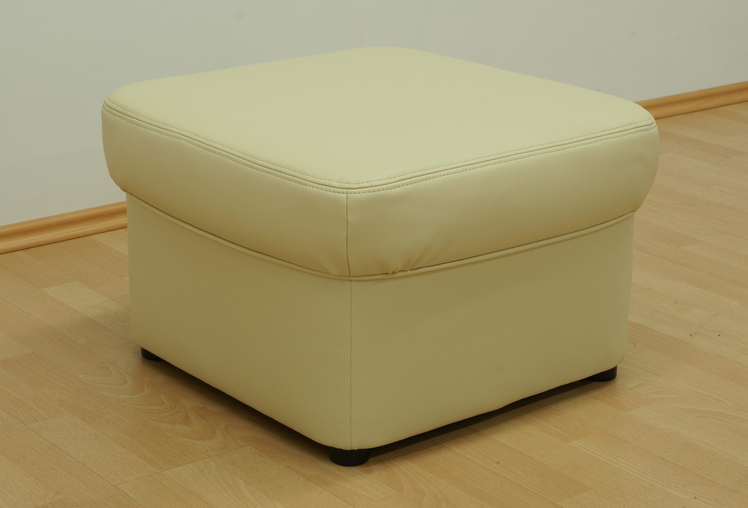 DOMO collection Hocker Papenburg elegant und zeitlos, B/T 57/57cm, in großer Farbvielfalt