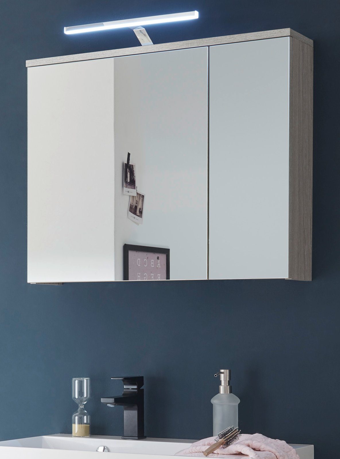 70 mit Spiegellampe Badezimmerspiegelschrank in und IMV Venni Breite (Badschrank Eiche cm) Dekor, Set Steckdose LED