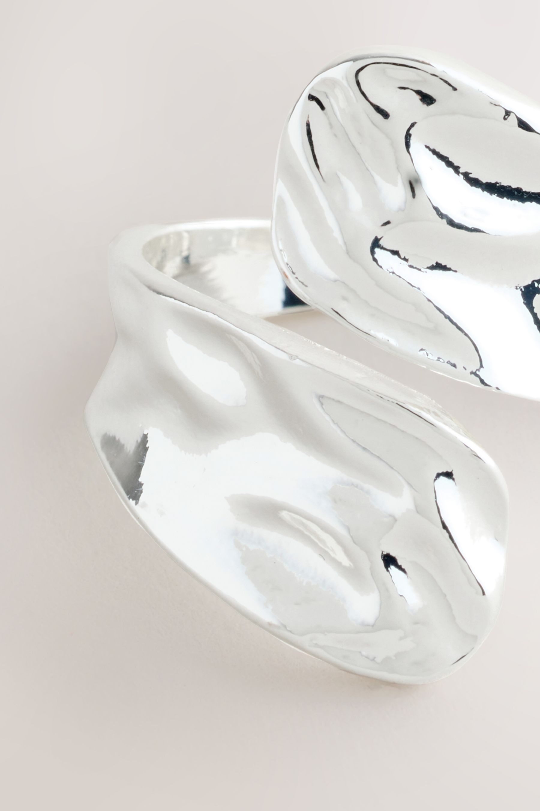 Next Fingerring Wickelring in gehämmerter Optik (1-tlg) – Bild 3 von 3