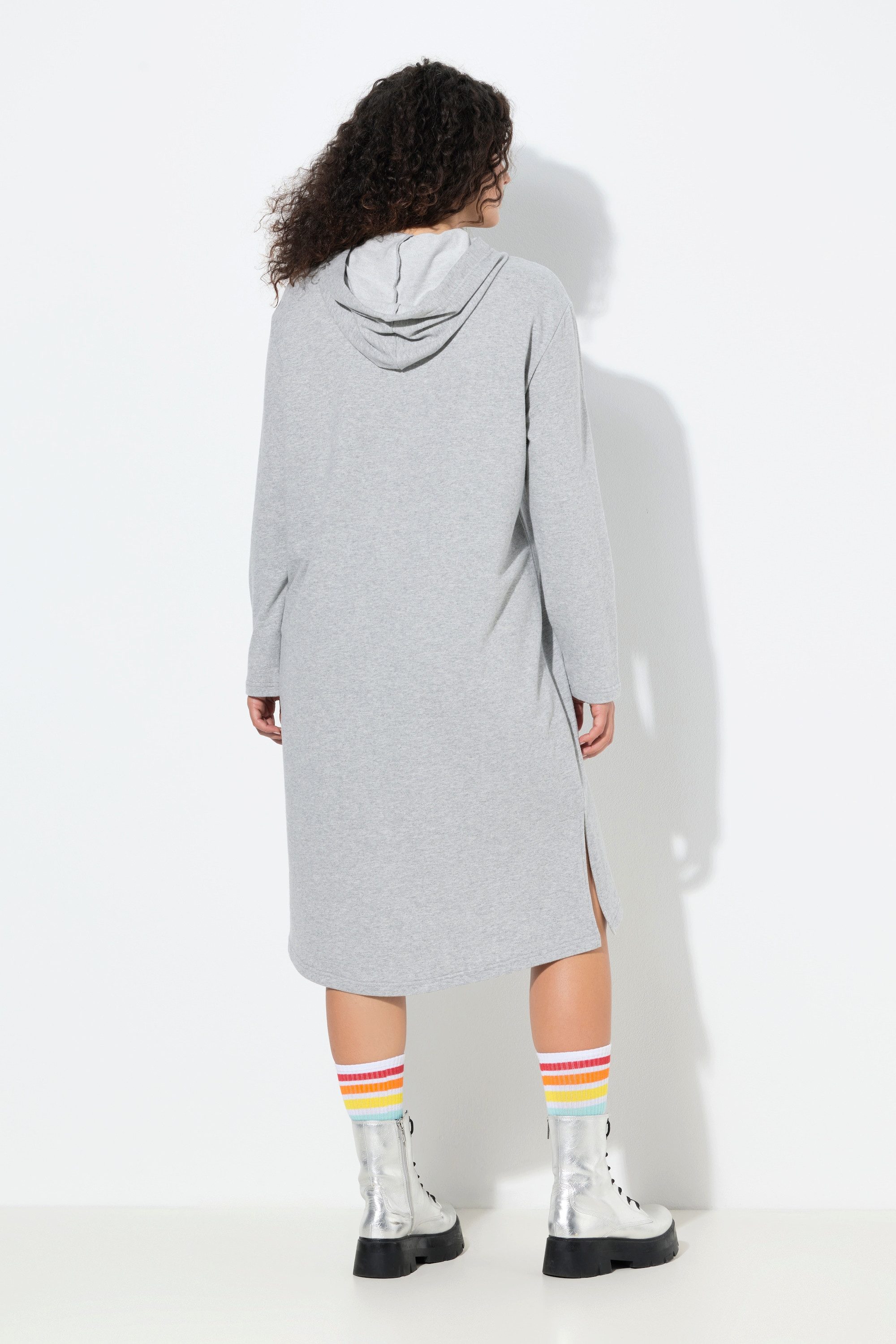 Ulla Popken Midikleid Sweat-Midikleid Schriftzug Kapuze Langarm – Bild 3 von 4
