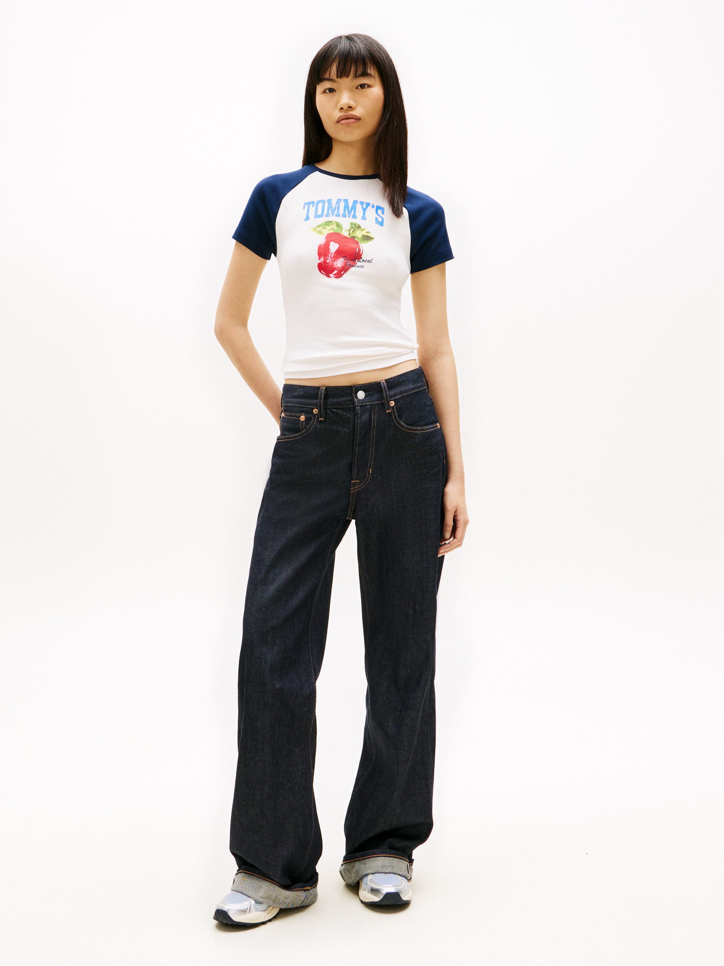 Tommy Jeans Kurzarmshirt TJW SLIM TOMMY MARKET RAGLAN mit Print, Rundhalsform