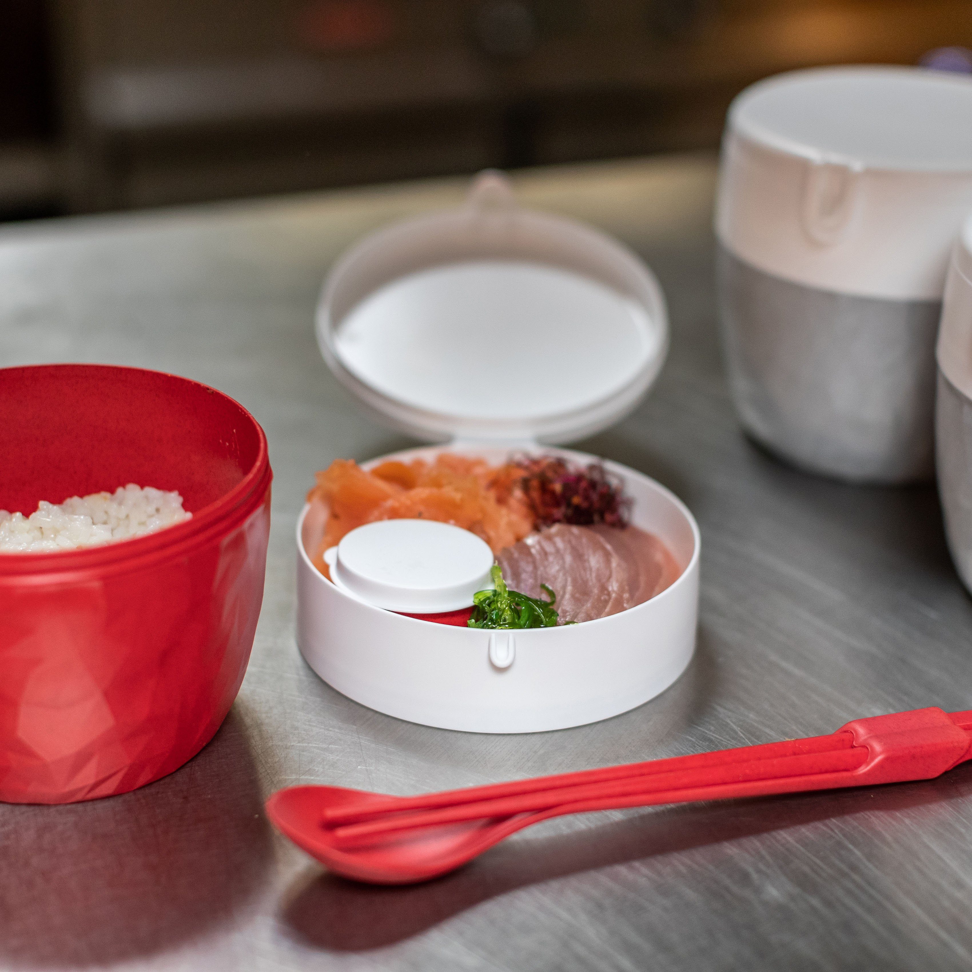 KOZIOL Lunchbox BENTOBOX L, Kunststoff, (1-tlg), spülmaschinengeeignet,melaminfrei, inkl. Minidosen f. Dressing, 800 ml