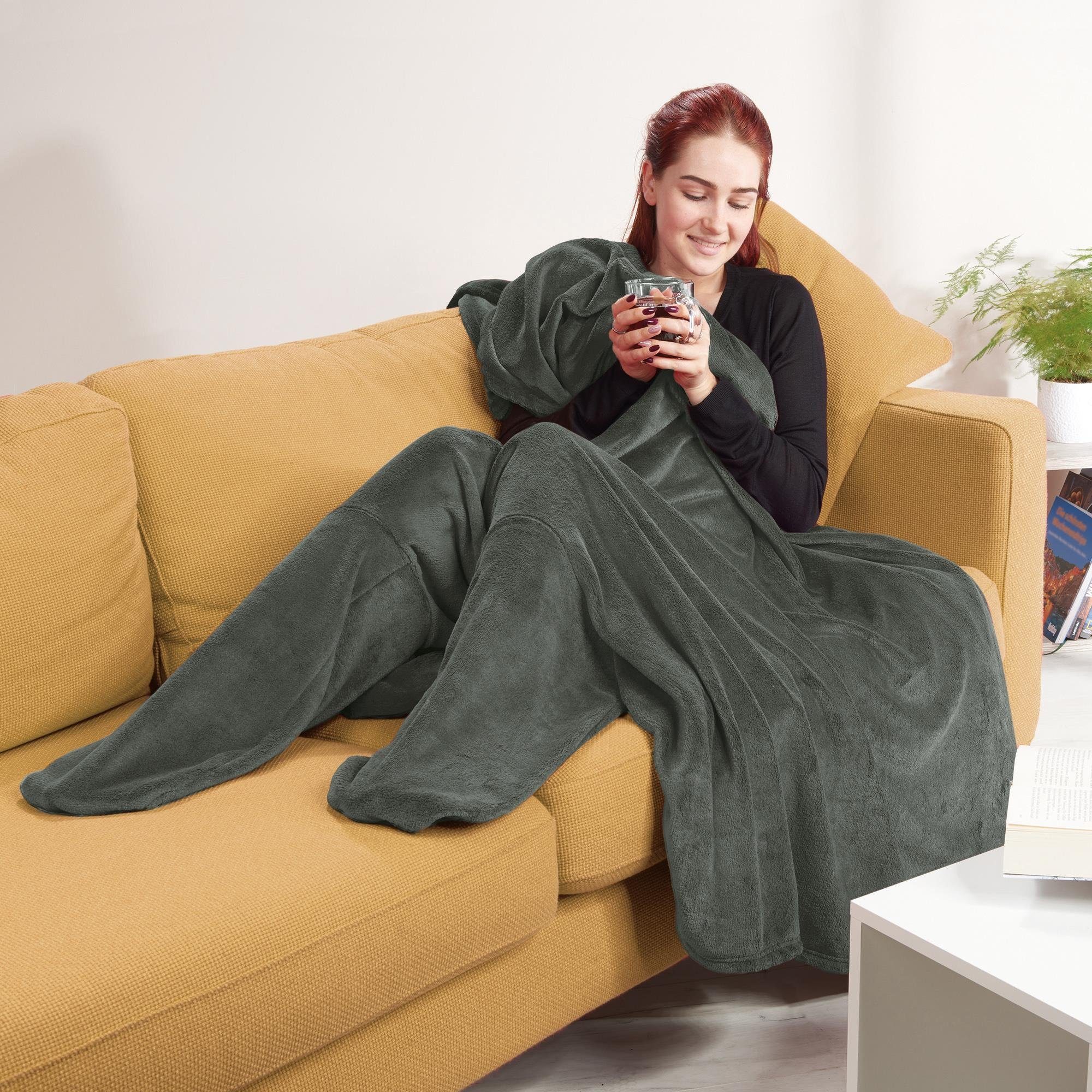 Wohndecke Footy Kuscheldecke mit Socken TV-Decke Fleece 150x180cm grau, Cel günstig online kaufen