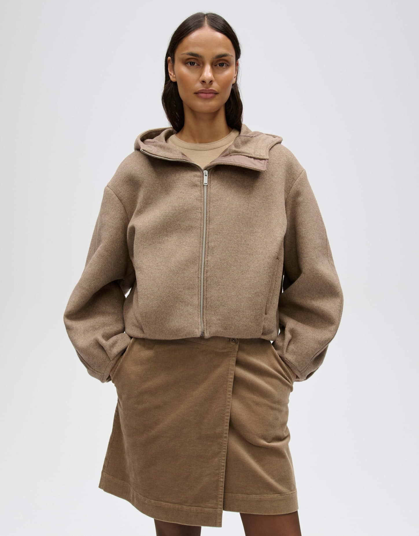 OPUS Wolljacke Halenso aus fließender Webware Lockere Passform für stilvolle und bequeme Alltagslooks