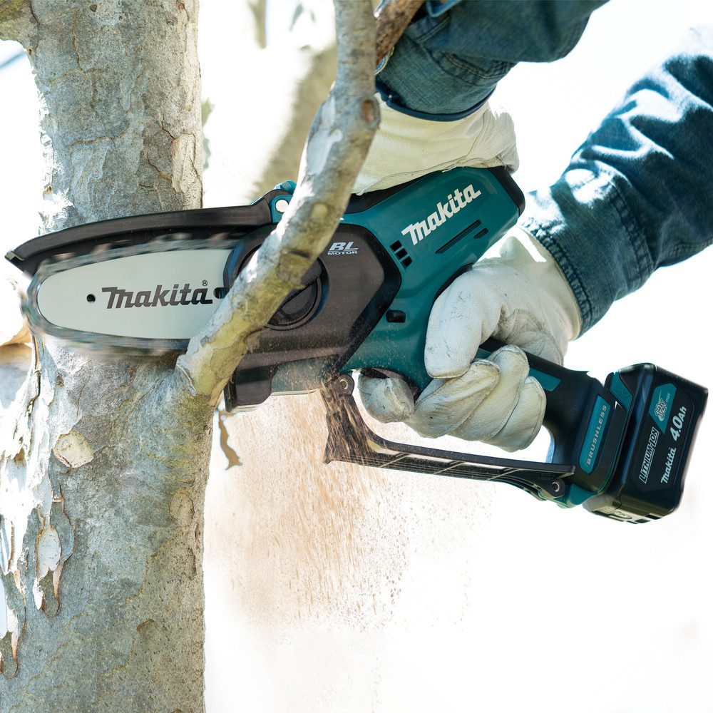 Makita Akku-Säge »UC100DZ« 12V max., 10 cm, 8 m/s, ohne Akku und Ladegerät, zum Ausasten + für Korrekturschnitte, speziell für Park-und Baumpflege