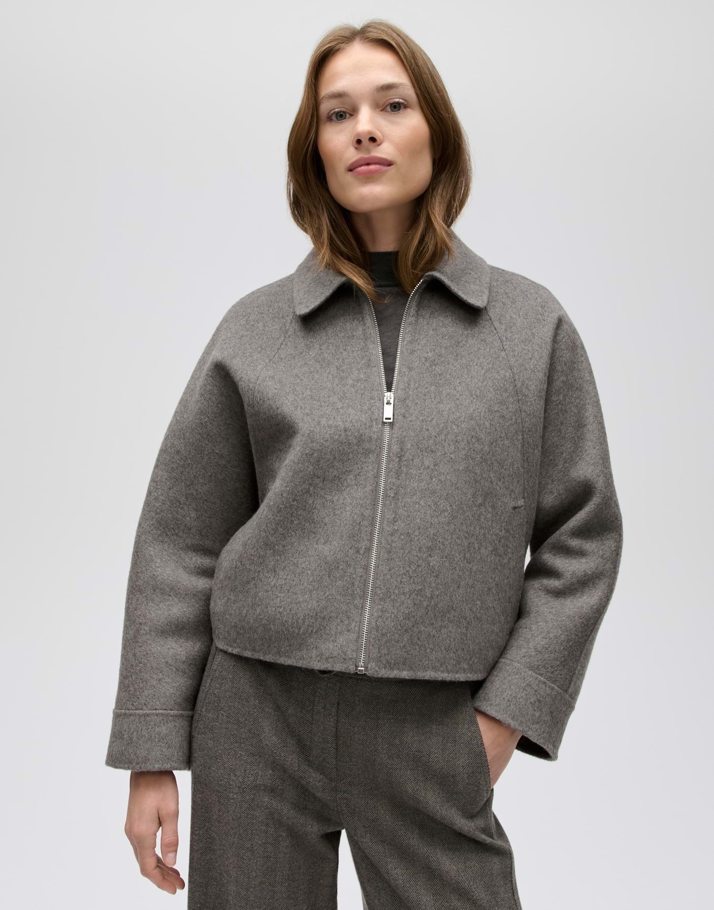 OPUS Wolljacke Hanki aus Wollgemisch mit weiter Passform Verkürzte, weite Silhouette mit Fledermausärmeln und Umlegekragen