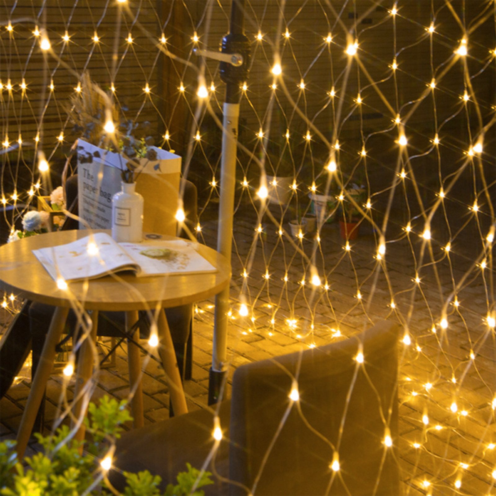 FIVMEN LED-Lichterkette Solar LED Lichternetz Timer 13 Modi Fernbedienung, Lichtervorhang für Gartendeko Balkon Hochzeit Weihnachten