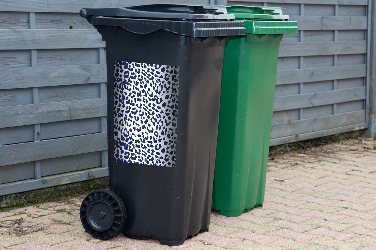 St), Mülltonne, (1 Sticker, Container, Blau Pantherdruck - Mülleimer-aufkleber, Weiß Abfalbehälter Wandsticker MuchoWow -