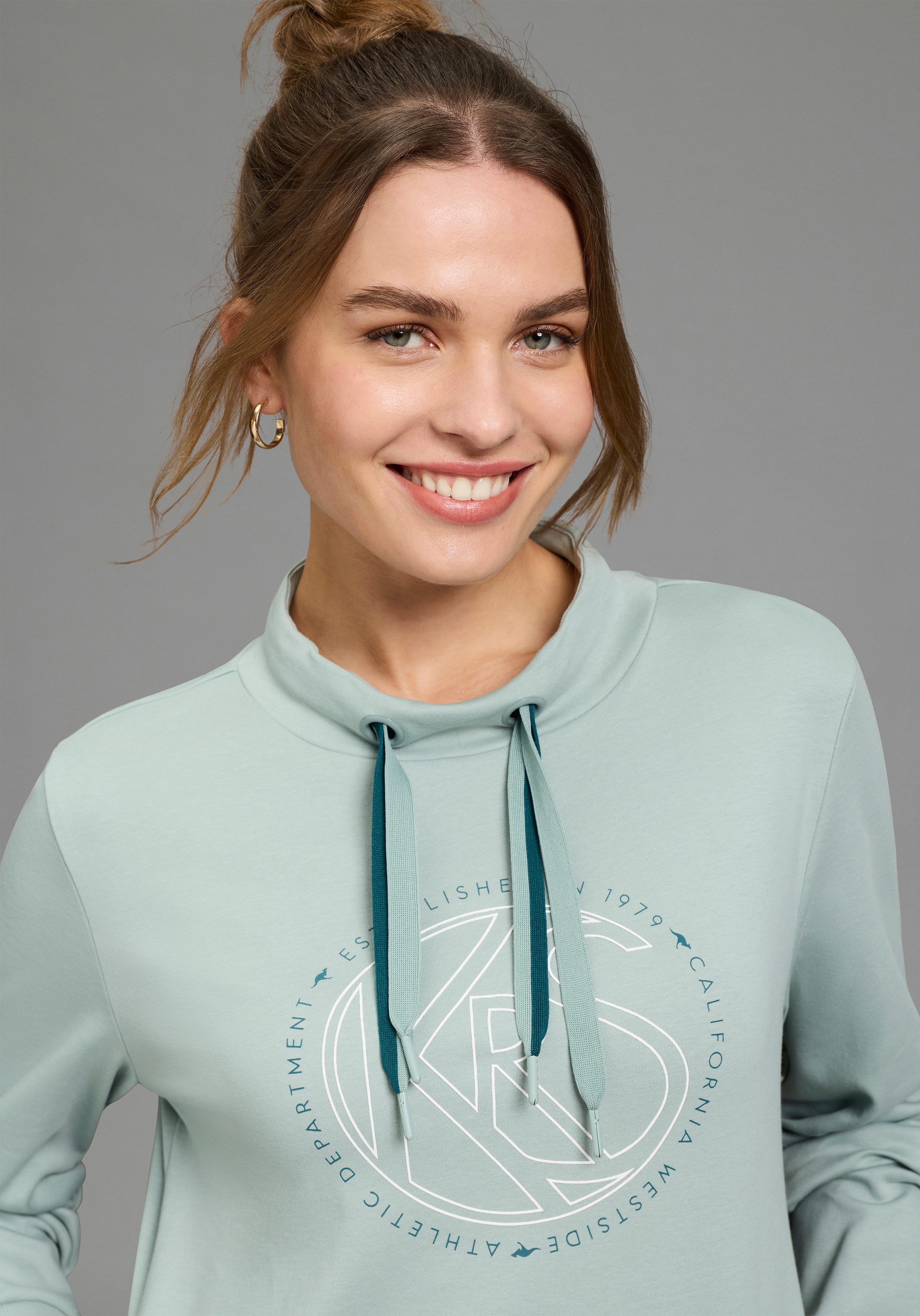 KangaROOS Sweatshirt mit Stehkragen und Frontdruck