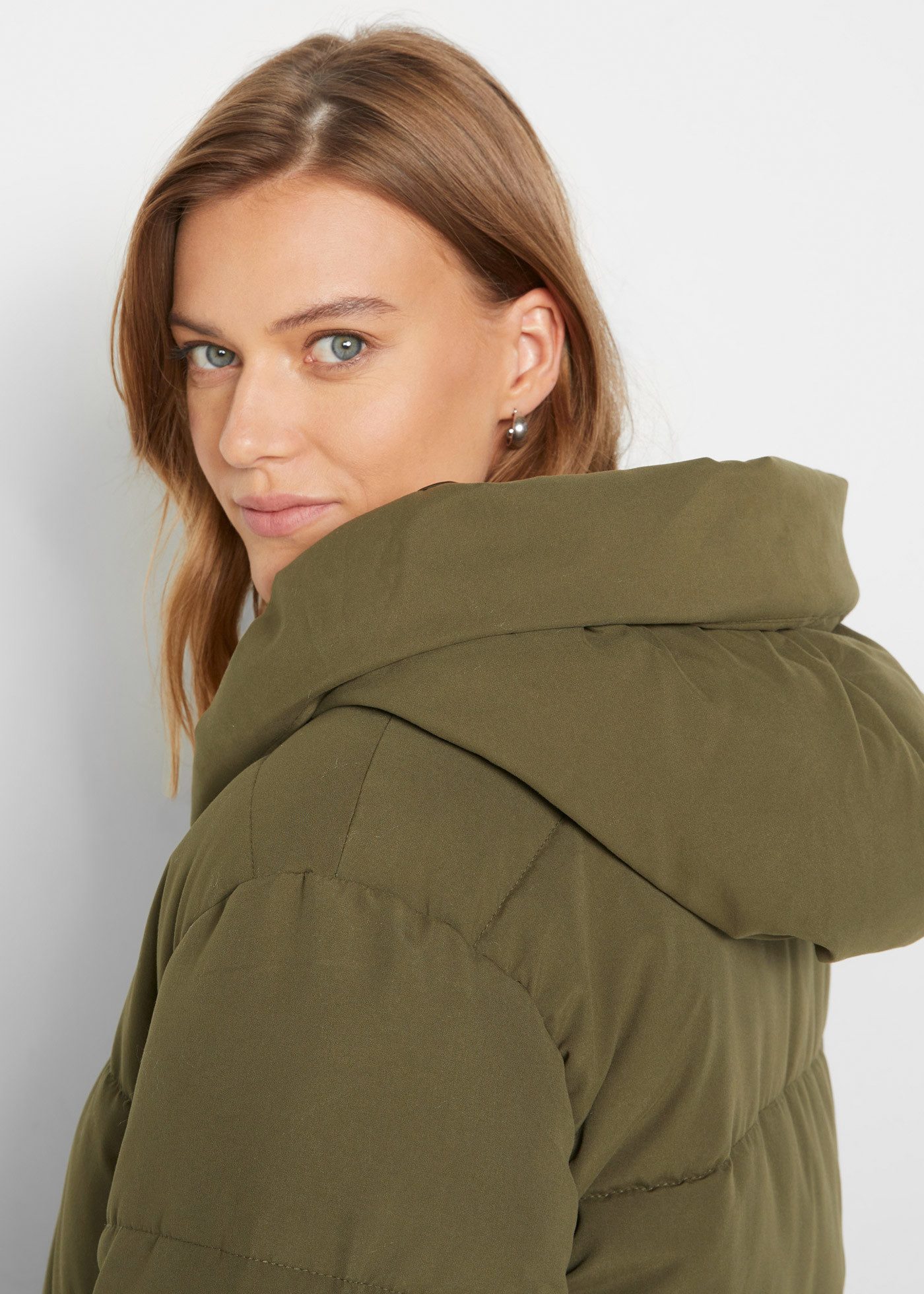 bonprix Steppmantel mit dicker Wattierung, mit Kapuze, Oversize-Passform