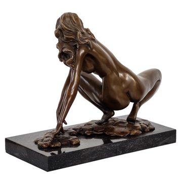 Aubaho Skulptur Bronzeskulptur Erotik erotische Kunst Frau im Antik-Stil Bronze Figur